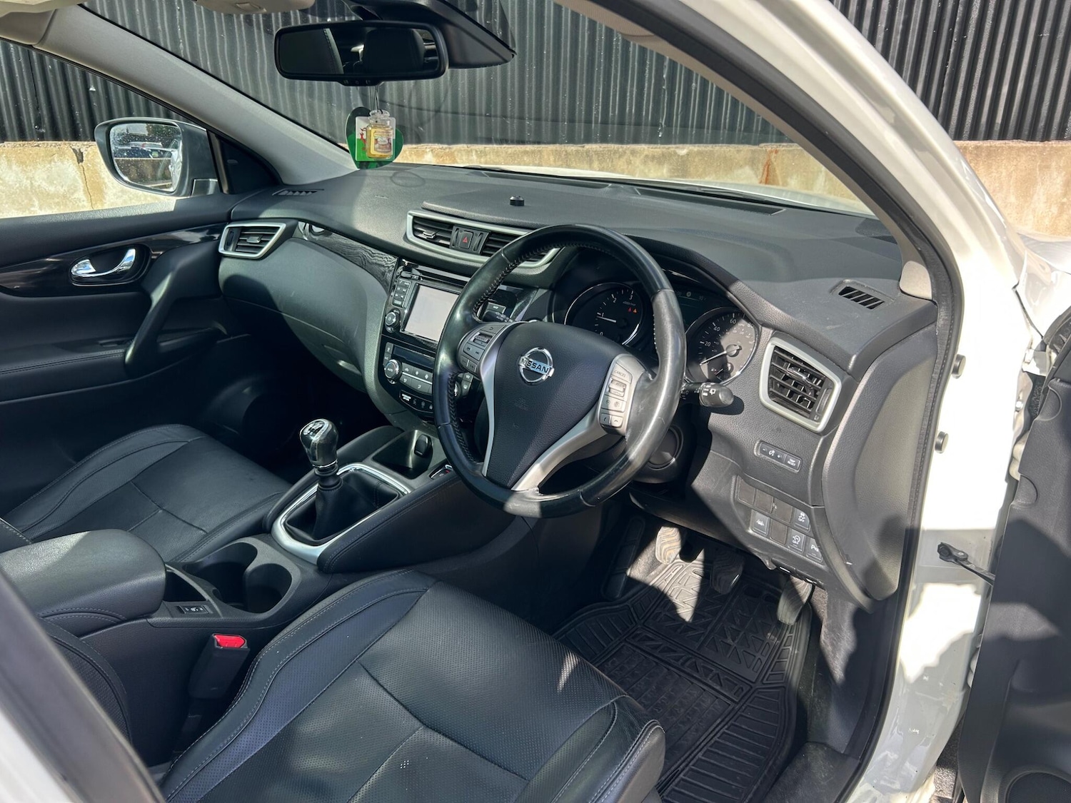 Used Nissan Qashqai 2015 for sale - 77852738: Photo 13