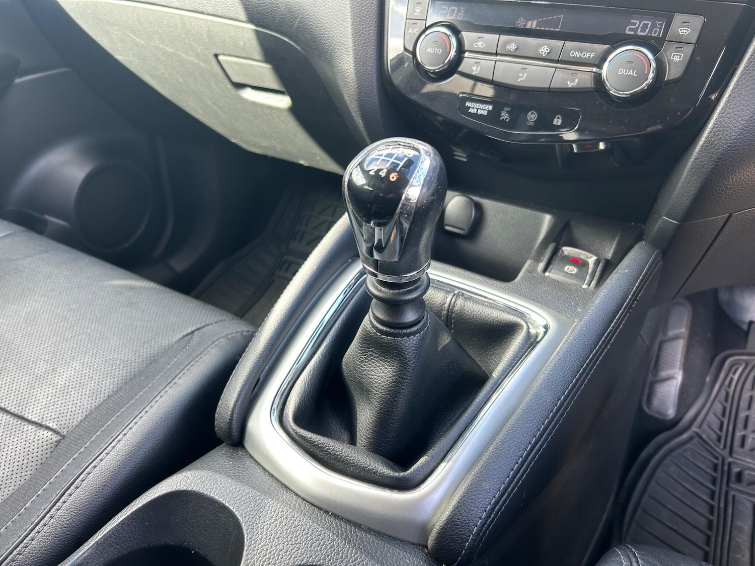 Used Nissan Qashqai 2015 for sale - 77852738: Photo 17