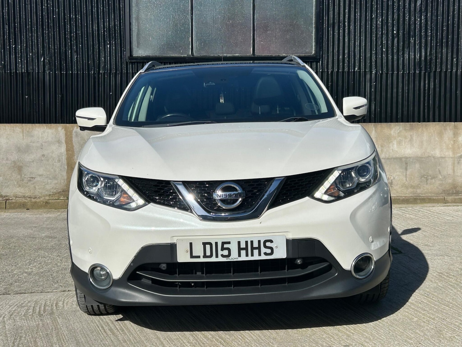 Used Nissan Qashqai 2015 for sale - 77852738: Photo 2