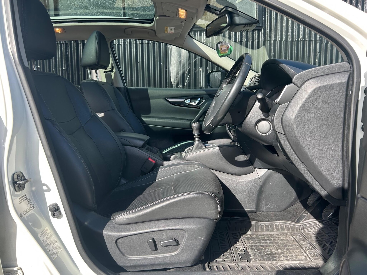 Used Nissan Qashqai 2015 for sale - 77852738: Photo 21