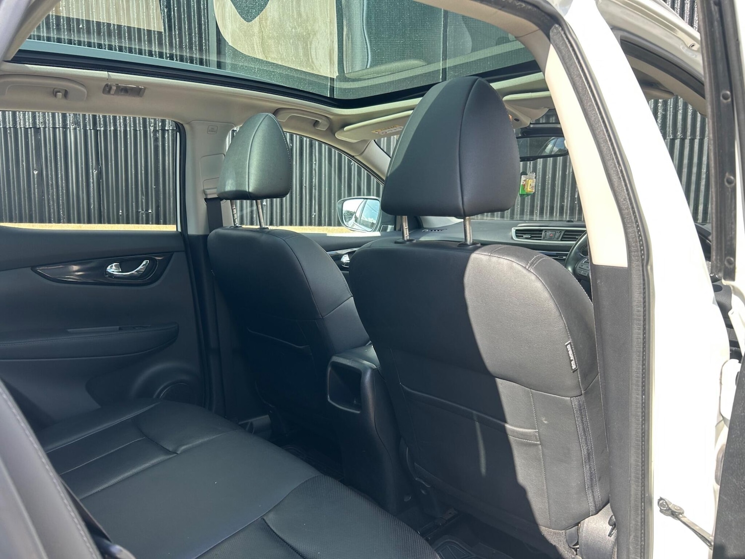 Used Nissan Qashqai 2015 for sale - 77852738: Photo 24