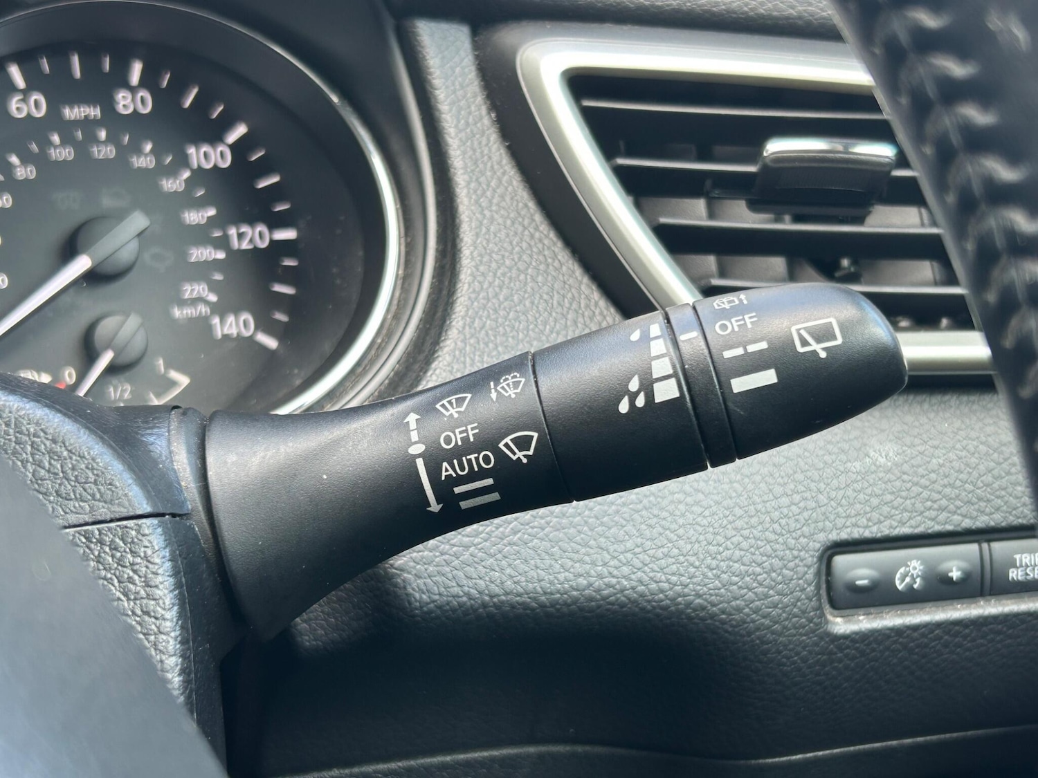 Used Nissan Qashqai 2015 for sale - 77852738: Photo 30