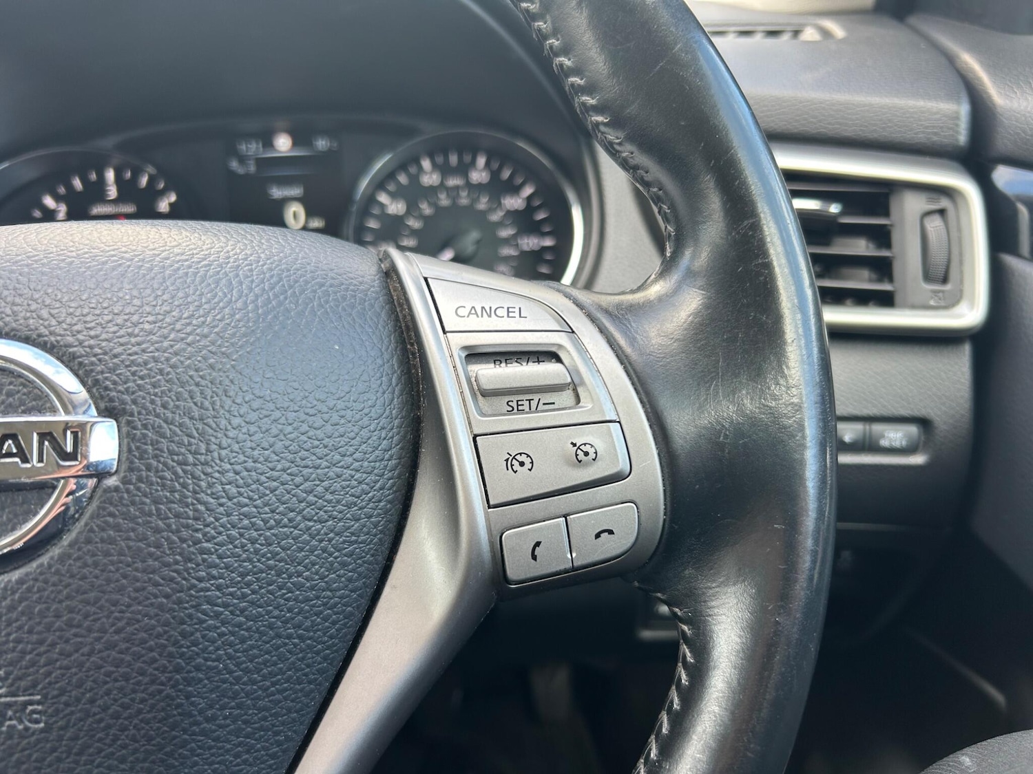 Used Nissan Qashqai 2015 for sale - 77852738: Photo 43