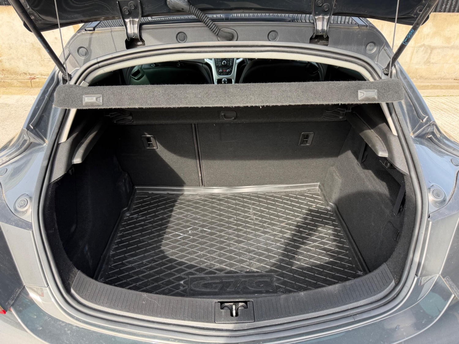 Used Vauxhall Astra GTC 2014 for sale - 77969788: Photo 35