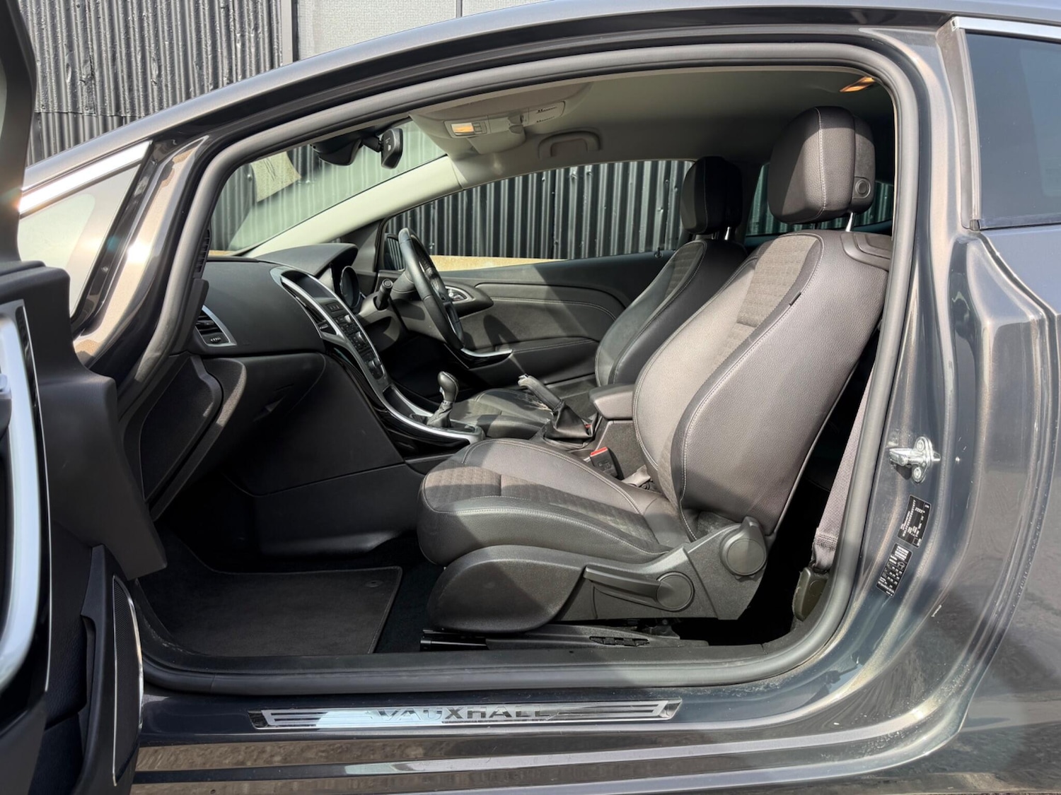 Used Vauxhall Astra GTC 2014 for sale - 77969788: Photo 37