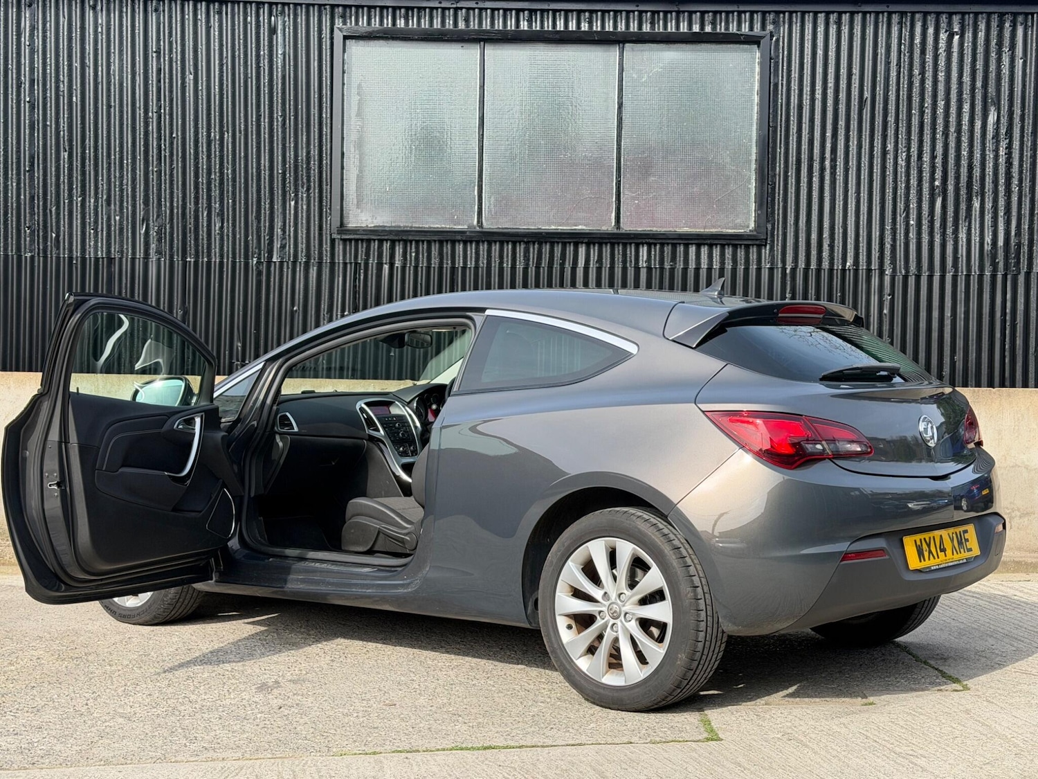 Used Vauxhall Astra GTC 2014 for sale - 77969788: Photo 7