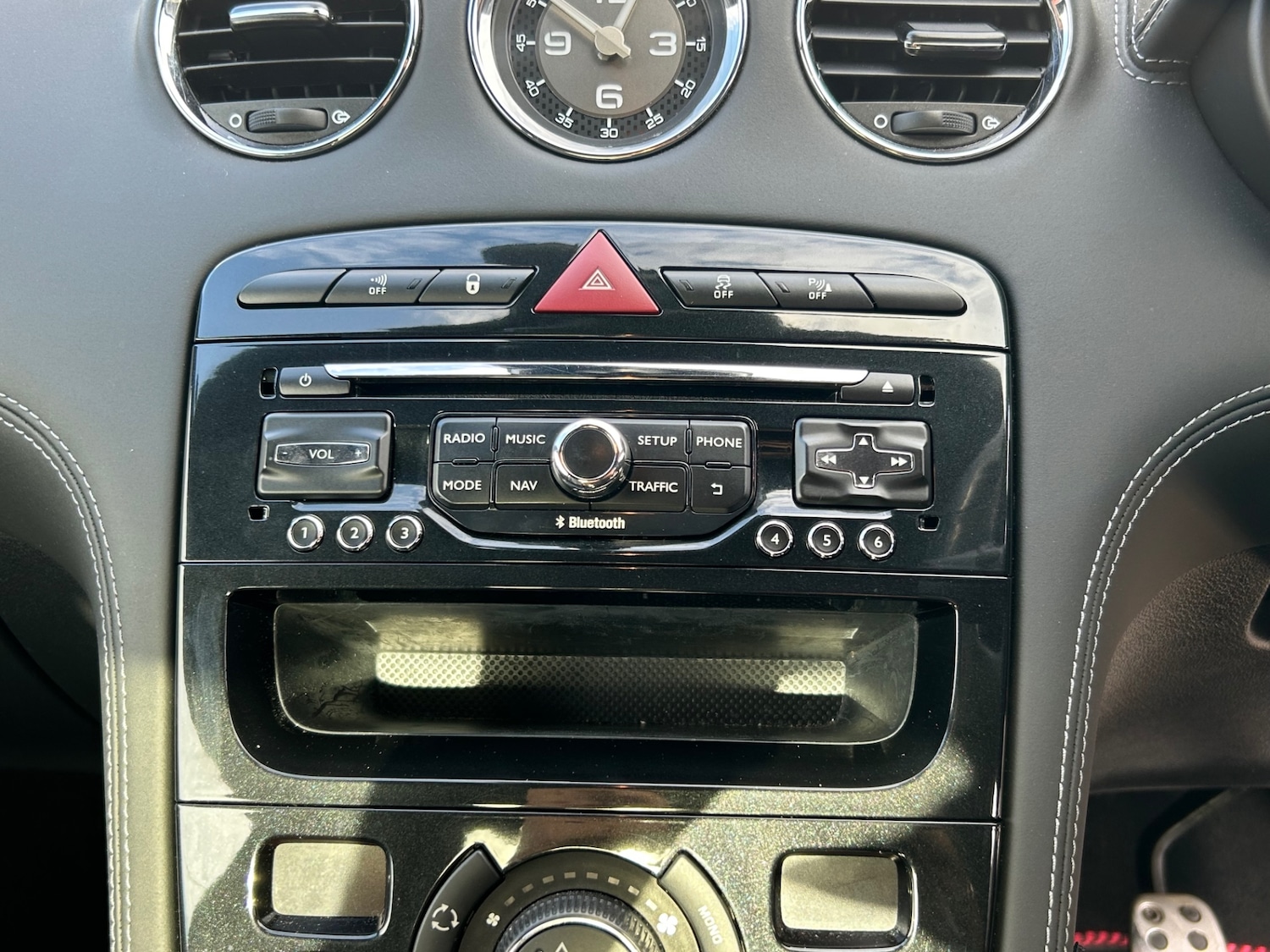 Used Peugeot RCZ 2013 for sale - 76452416: Photo 16