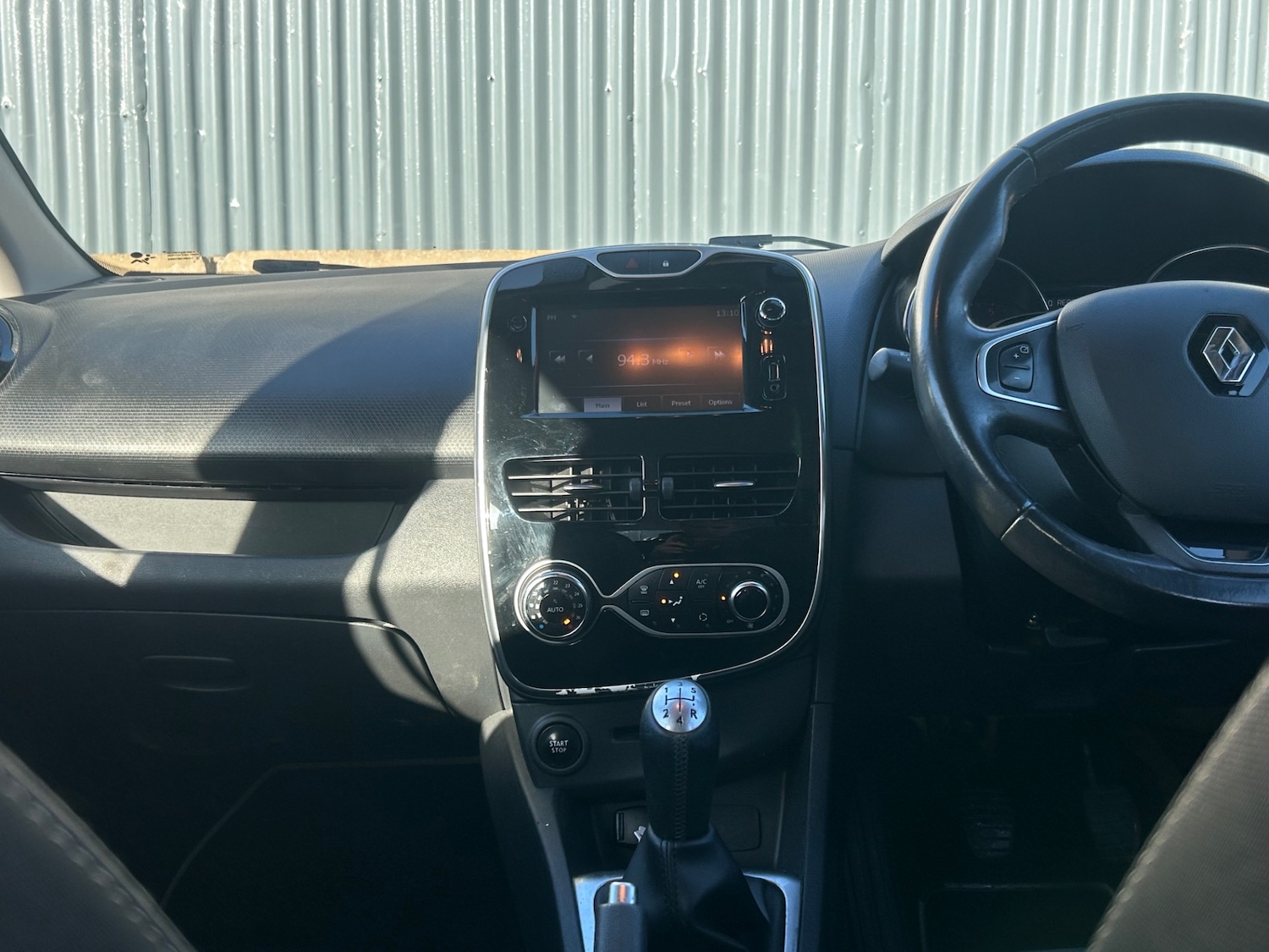 Used Renault Clio 2016 for sale - 76637556: Photo 13