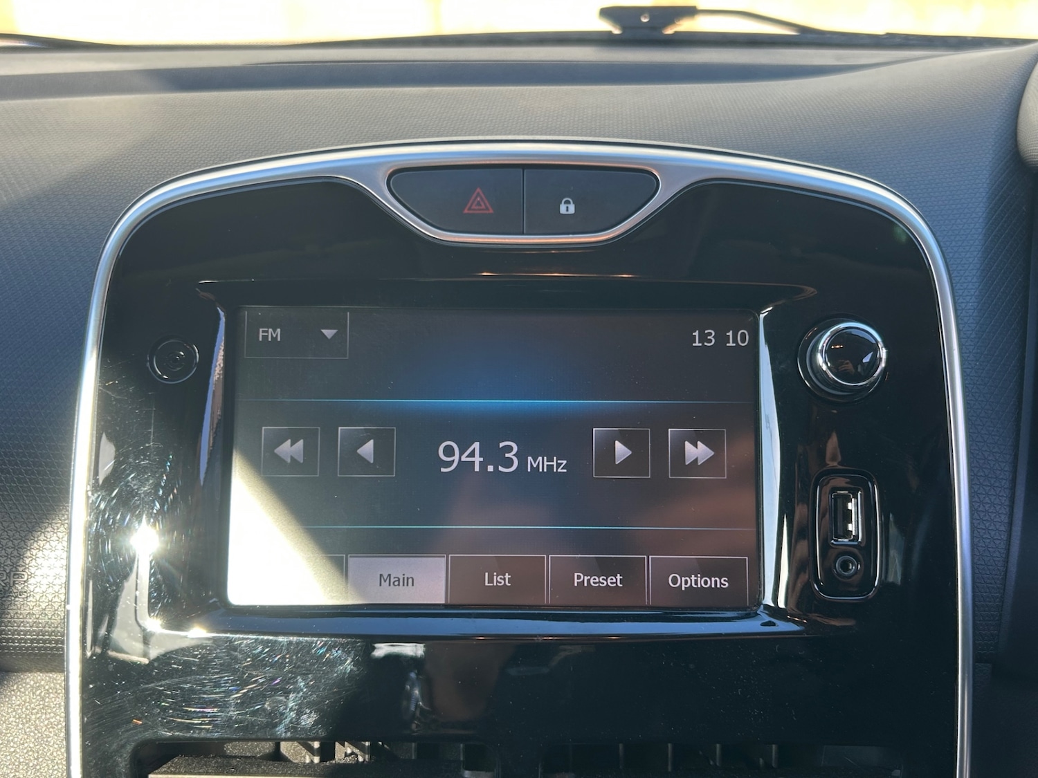 Used Renault Clio 2016 for sale - 76637556: Photo 14