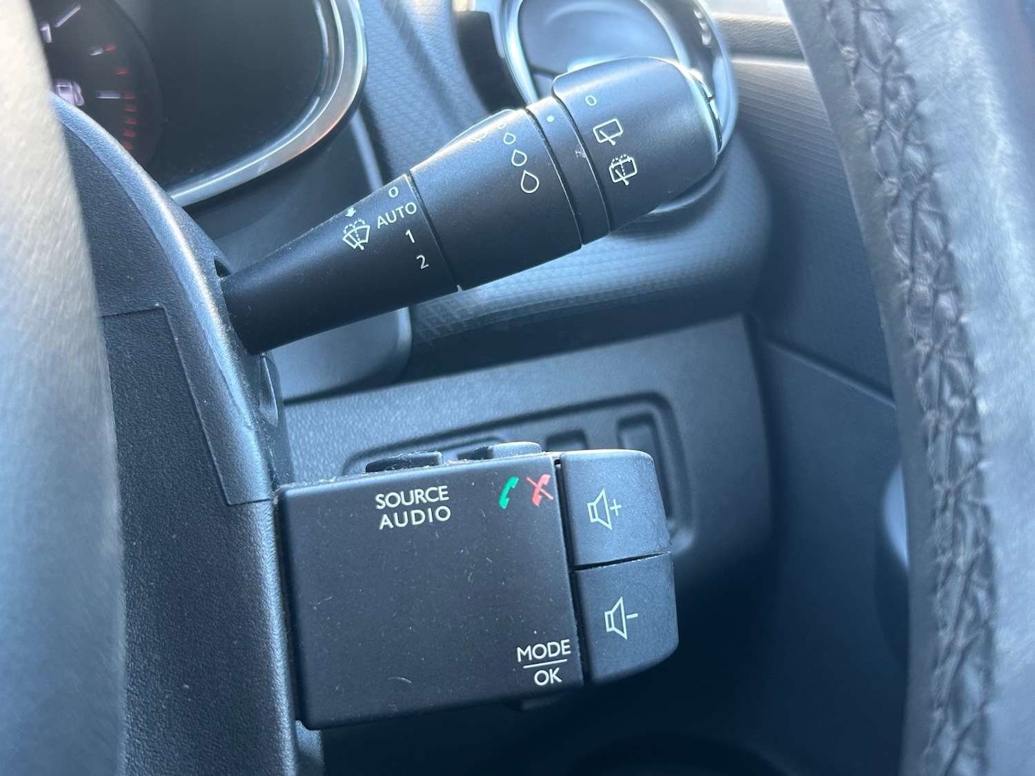 Used Renault Clio 2016 for sale - 76637556: Photo 25