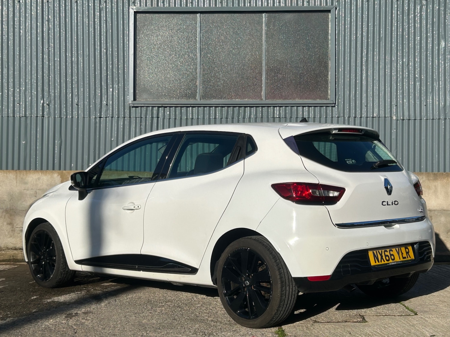 Used Renault Clio 2016 for sale - 76637556: Photo 27