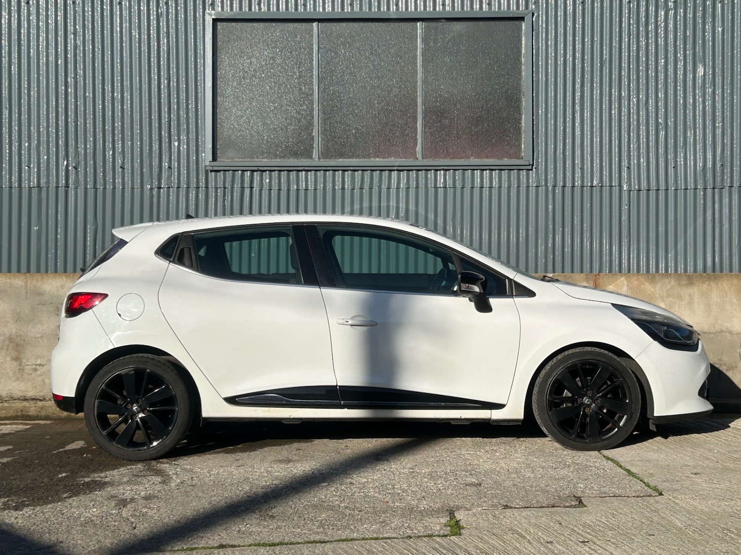 Used Renault Clio 2016 for sale - 76637556: Photo 42