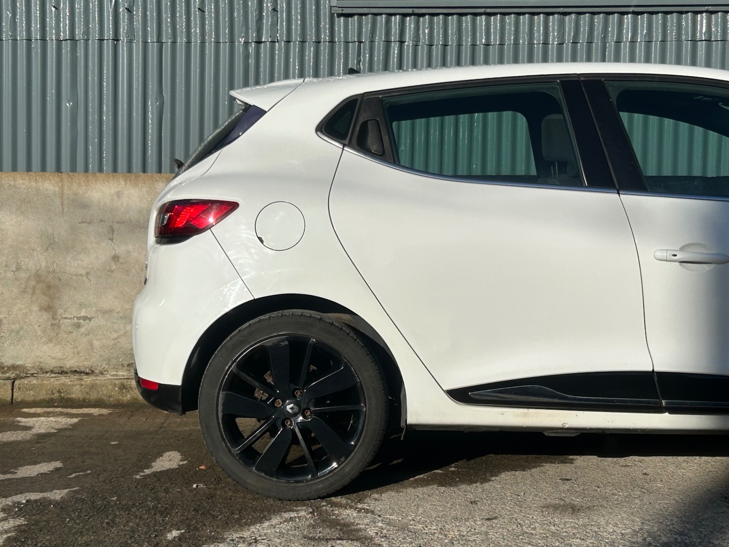 Used Renault Clio 2016 for sale - 76637556: Photo 43