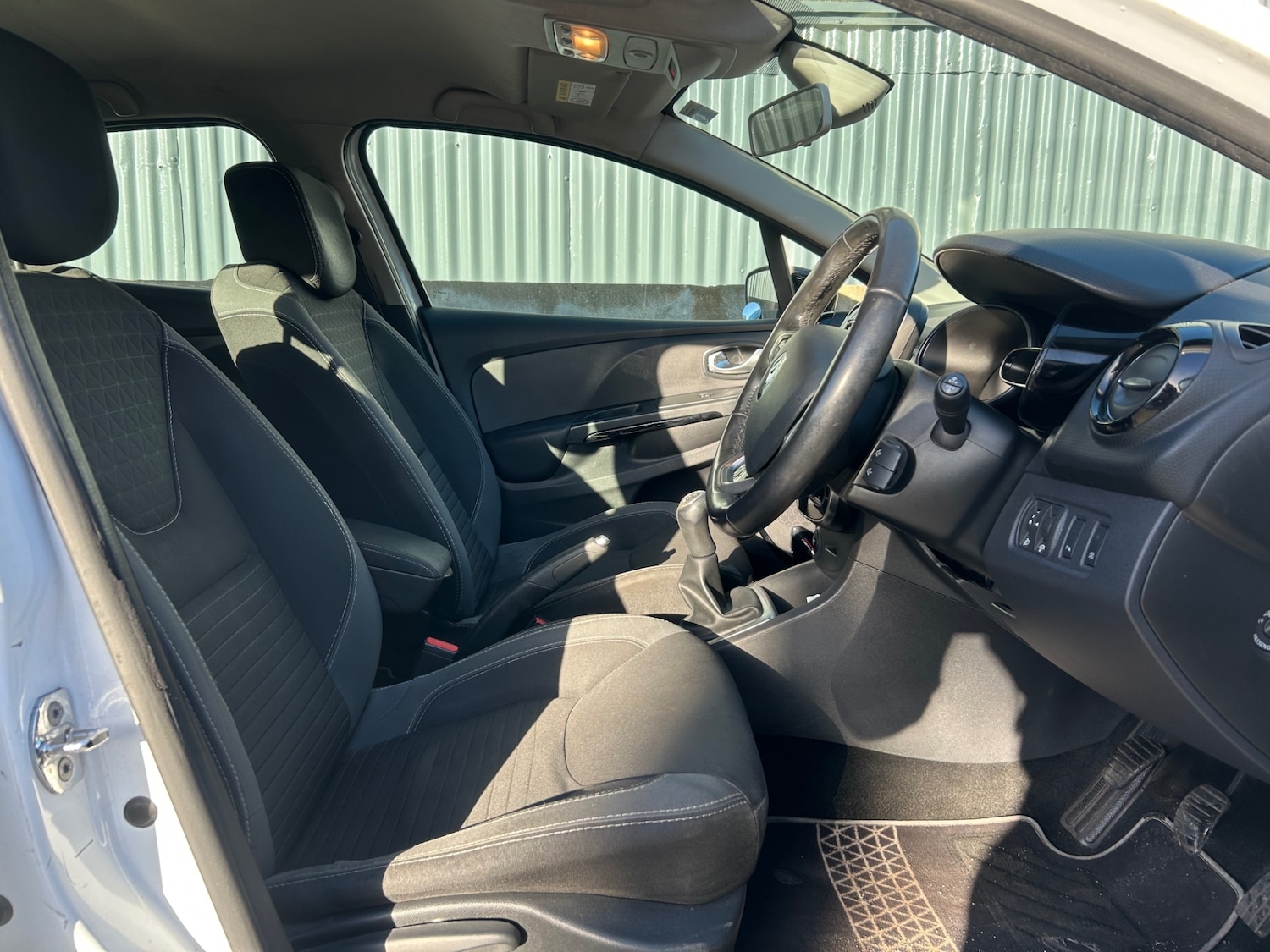 Used Renault Clio 2016 for sale - 76637556: Photo 46