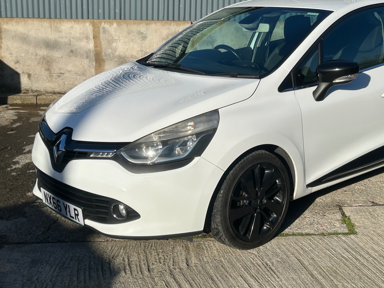 Used Renault Clio 2016 for sale - 76637556: Photo 6