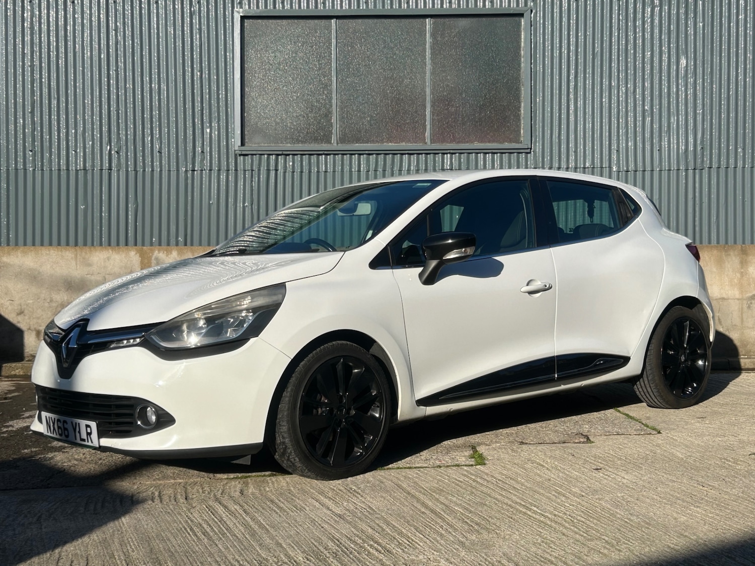 Used Renault Clio 2016 for sale - 76637556: Photo 7