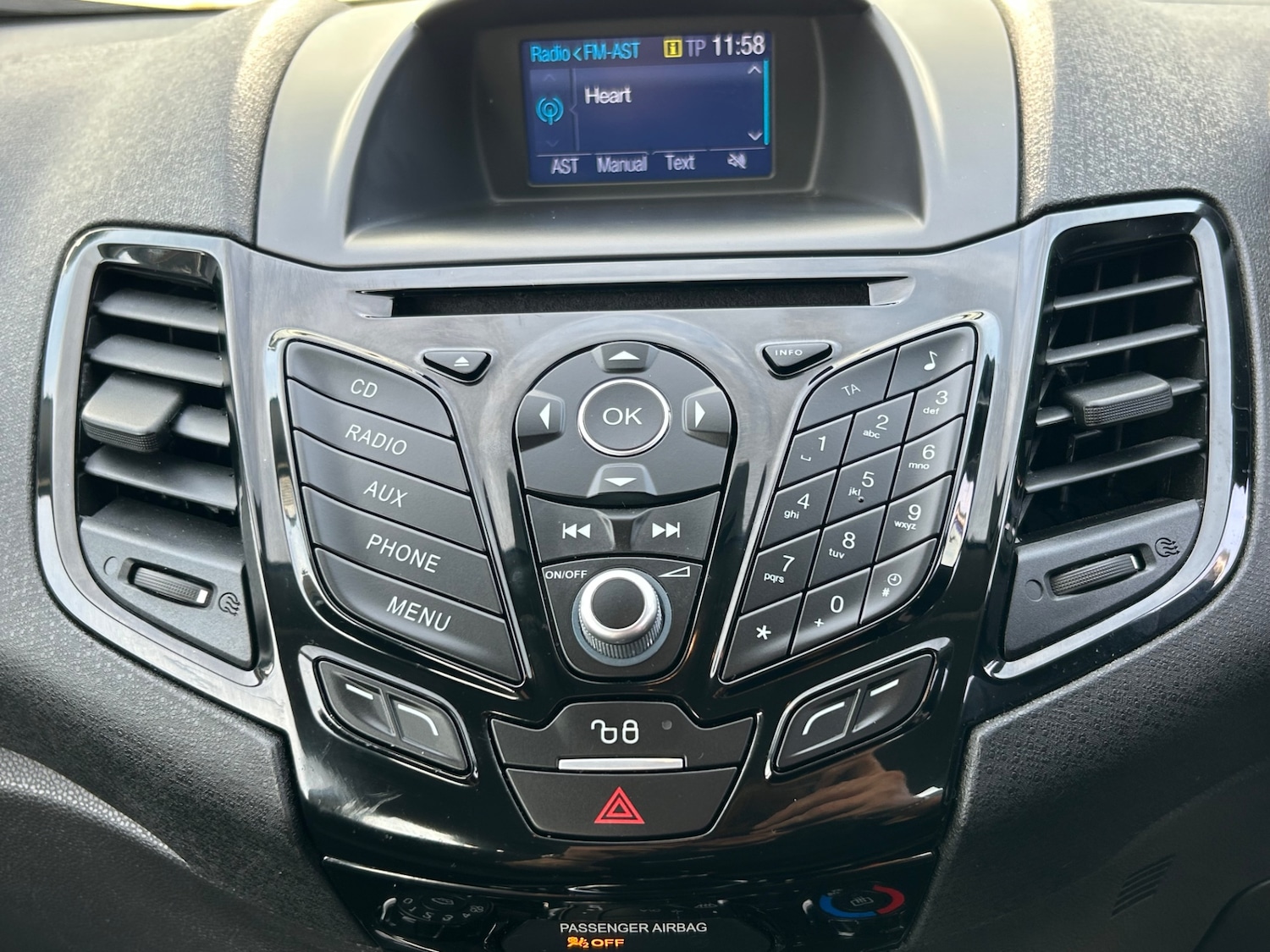 Used Ford Fiesta 2015 for sale - 76576976: Photo 15