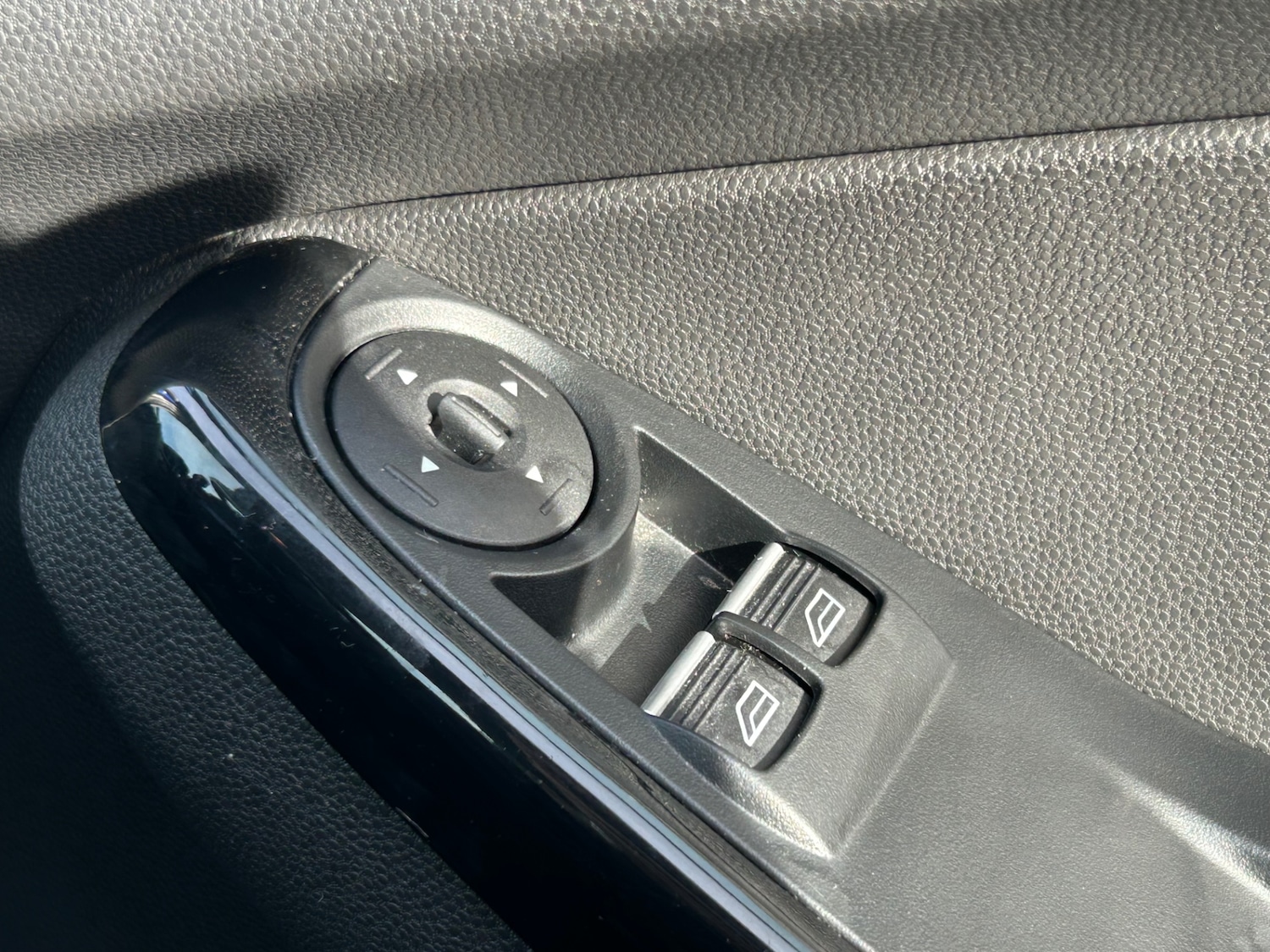 Used Ford Fiesta 2015 for sale - 76576976: Photo 21