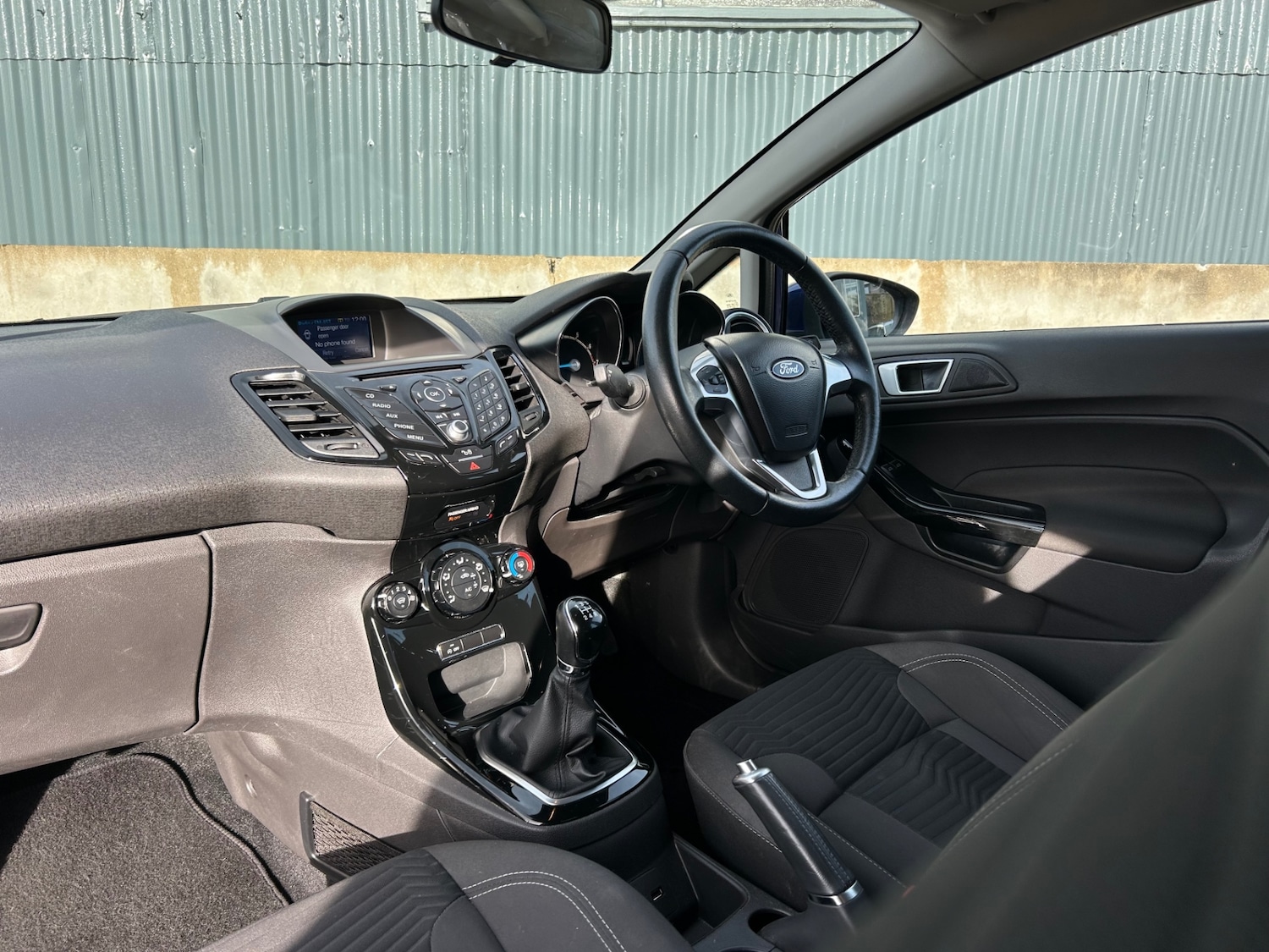 Used Ford Fiesta 2015 for sale - 76576976: Photo 26