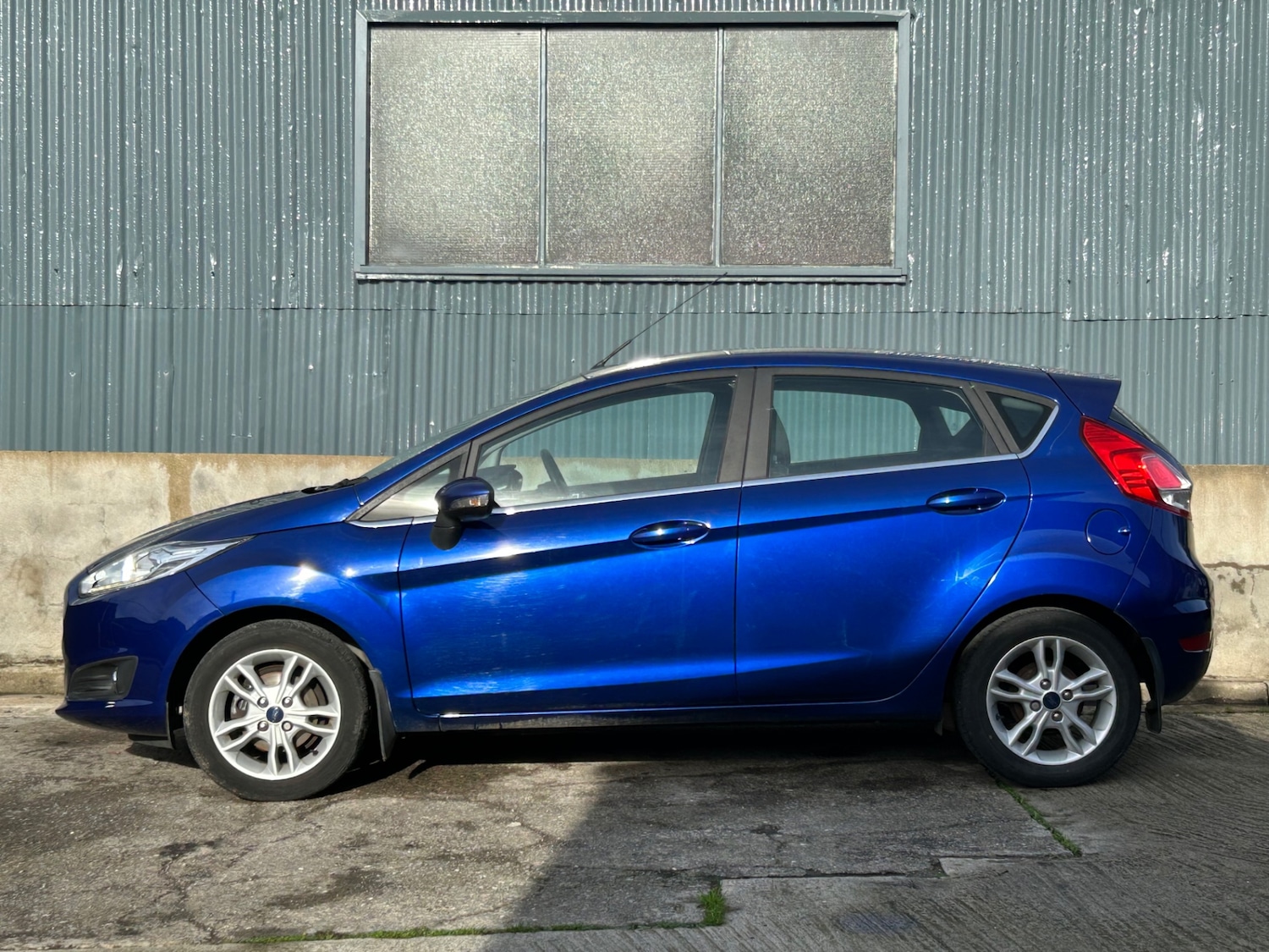 Used Ford Fiesta 2015 for sale - 76576976: Photo 32
