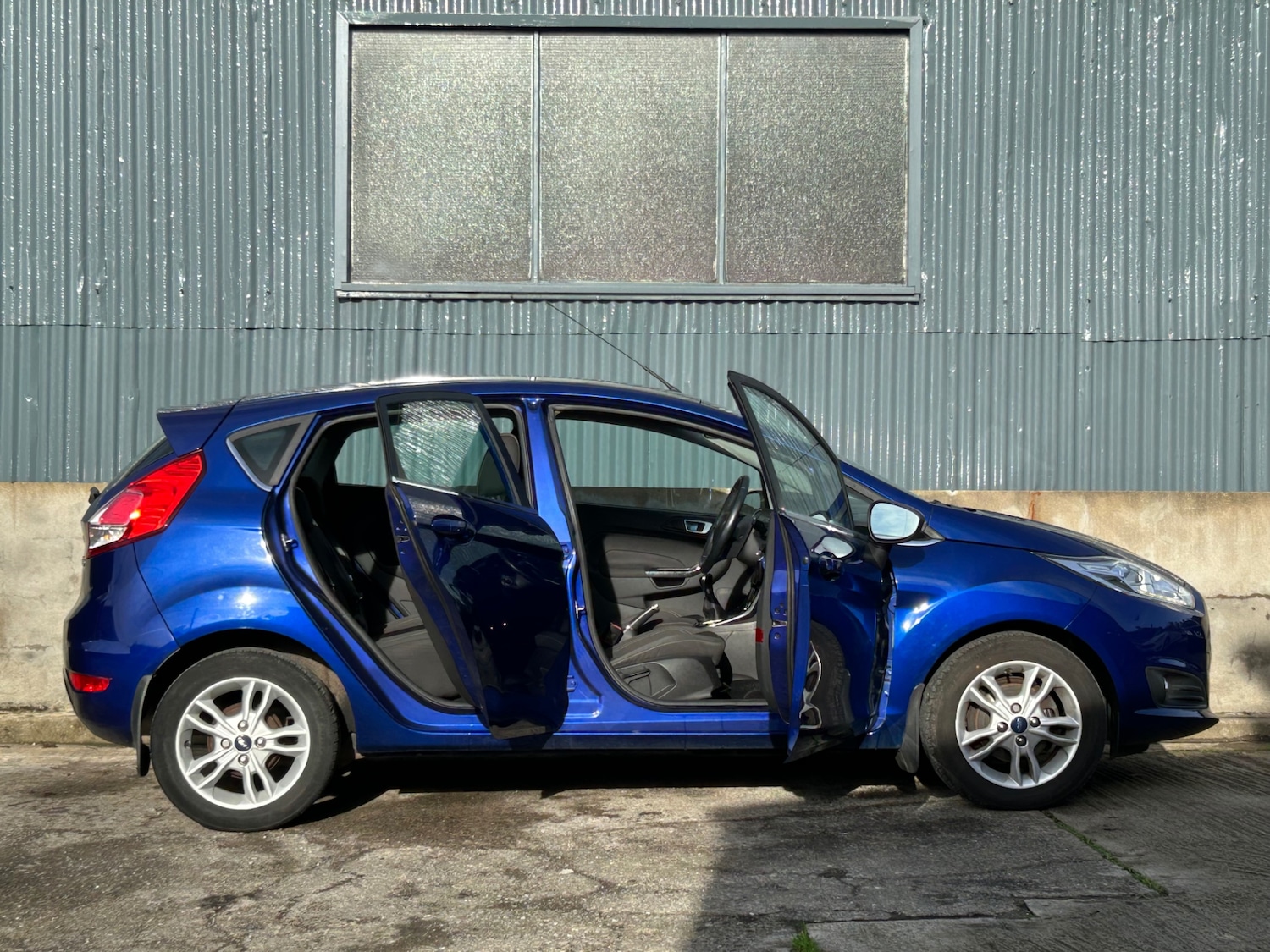 Used Ford Fiesta 2015 for sale - 76576976: Photo 43