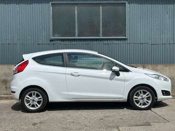 Used Ford Fiesta 2015 for sale - 75428987: Photo