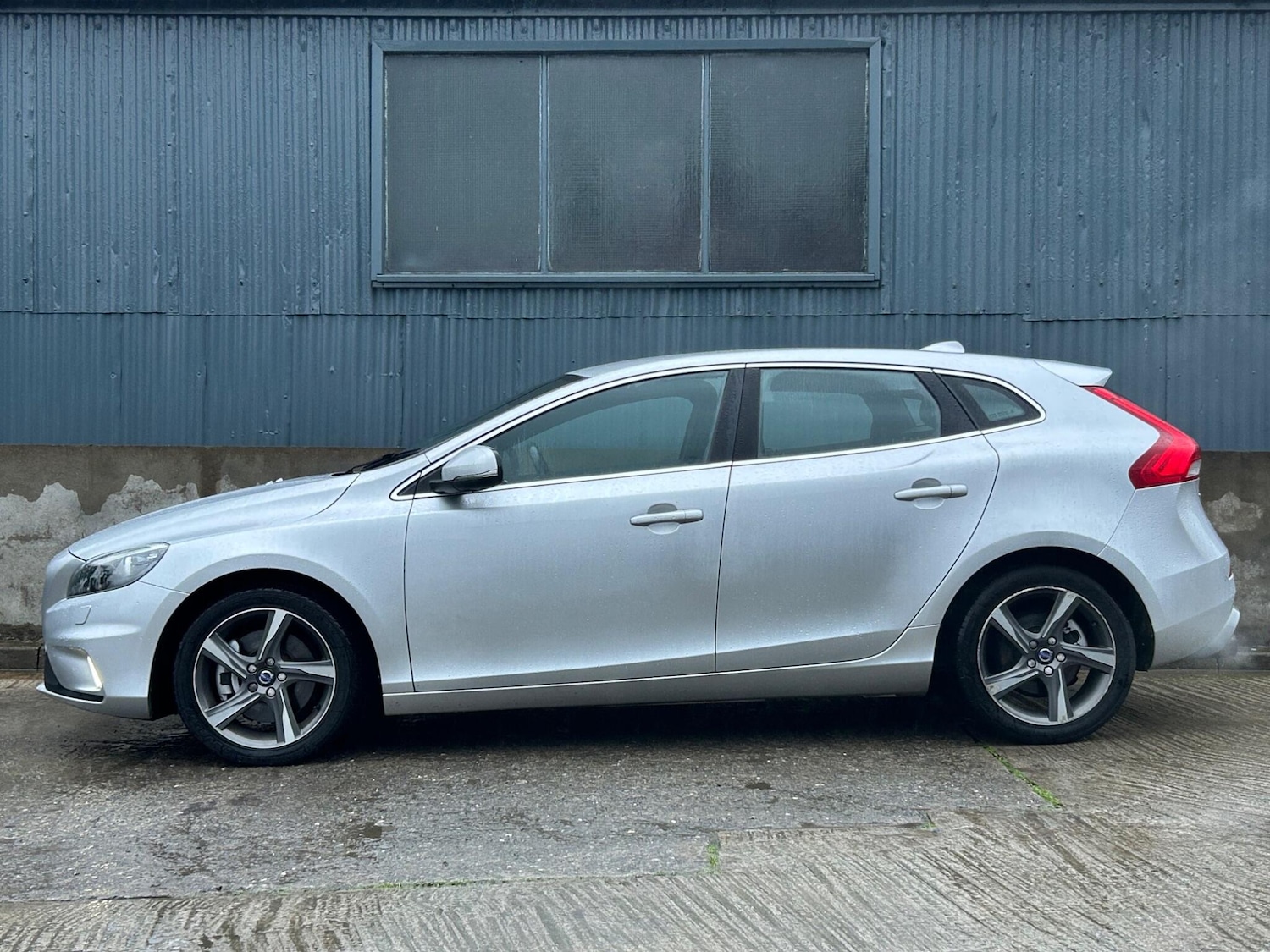 Used Volvo V40 2016 for sale - 77549640: Photo 12