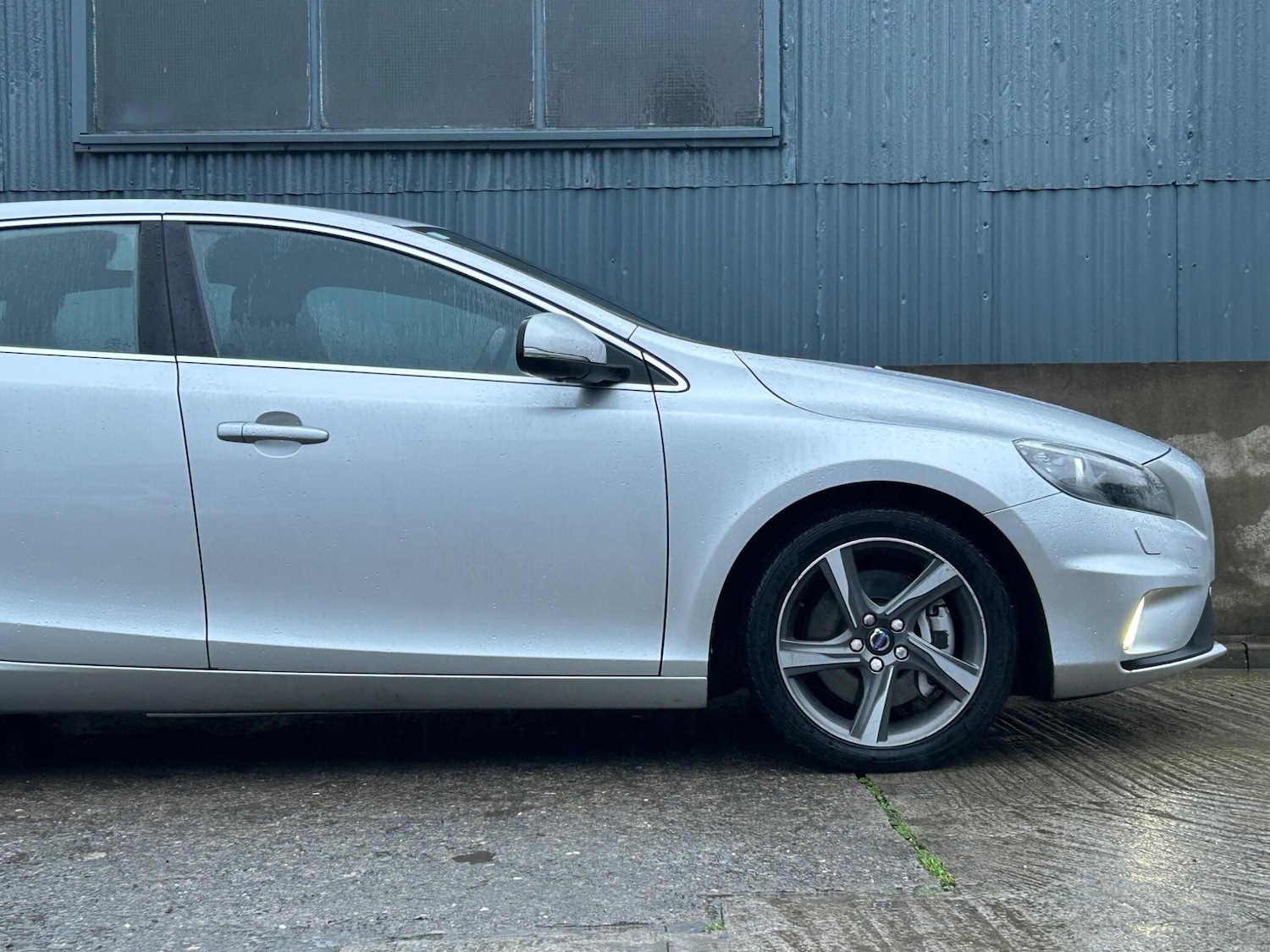Used Volvo V40 2016 for sale - 77549640: Photo 16