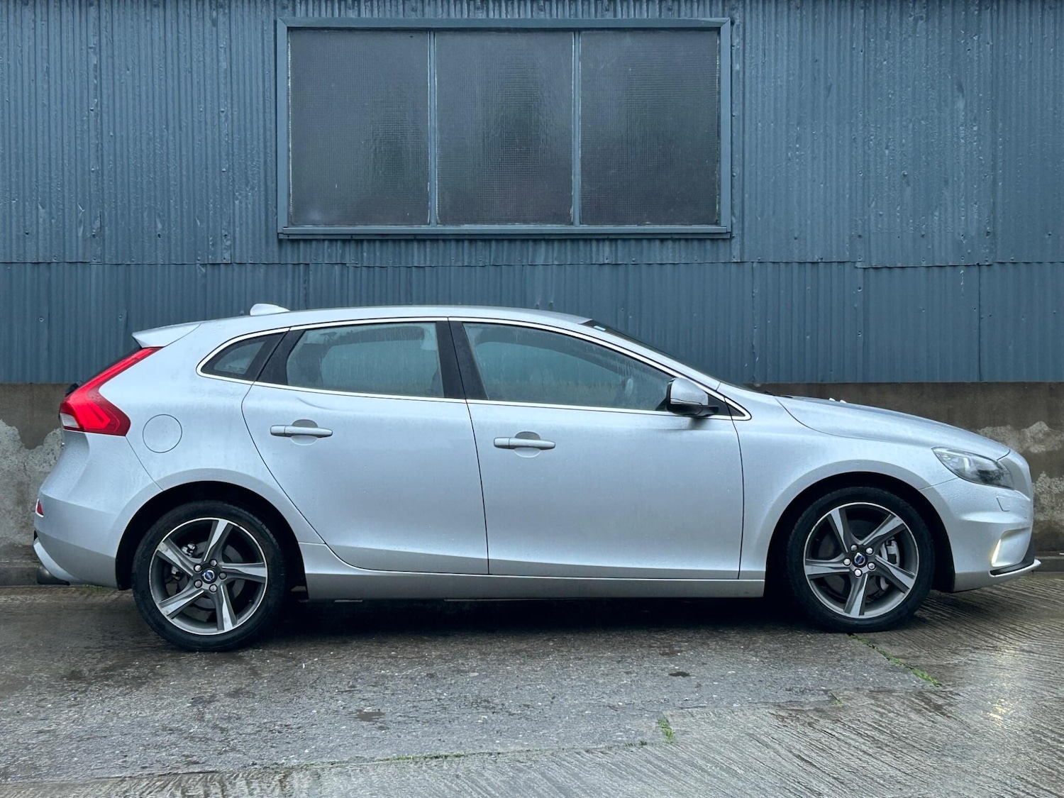 Used Volvo V40 2016 for sale - 77549640: Photo 17