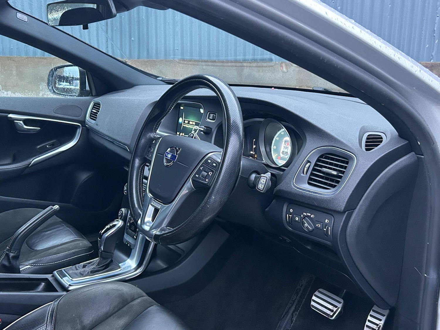 Used Volvo V40 2016 for sale - 77549640: Photo 21