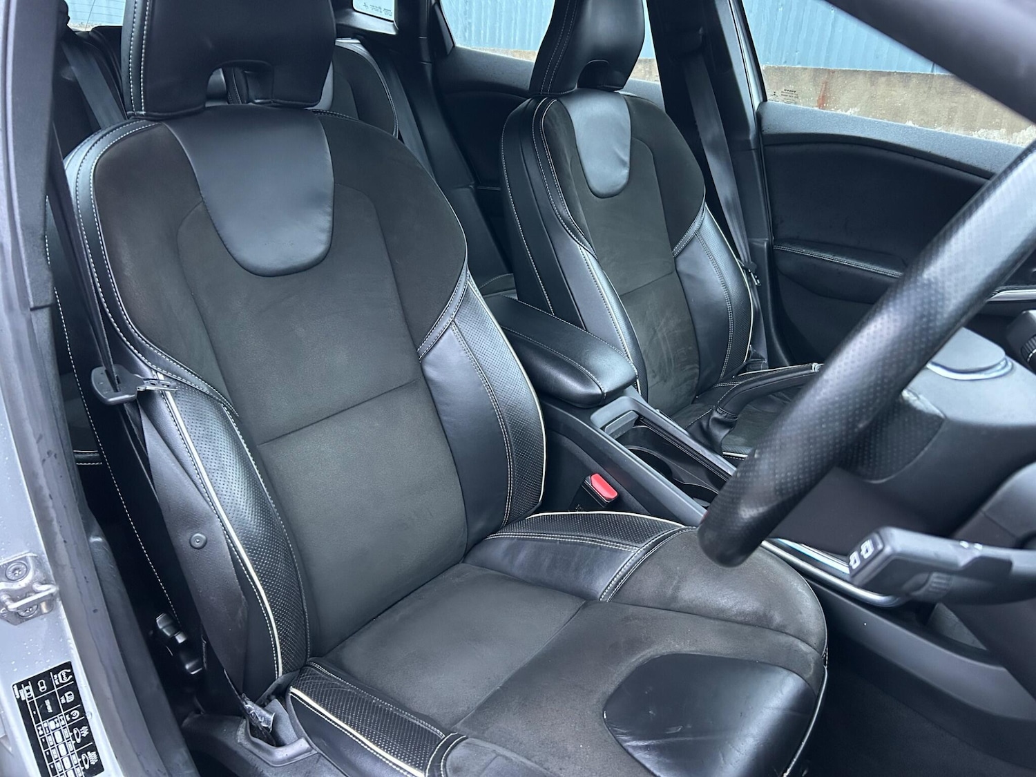 Used Volvo V40 2016 for sale - 77549640: Photo 29