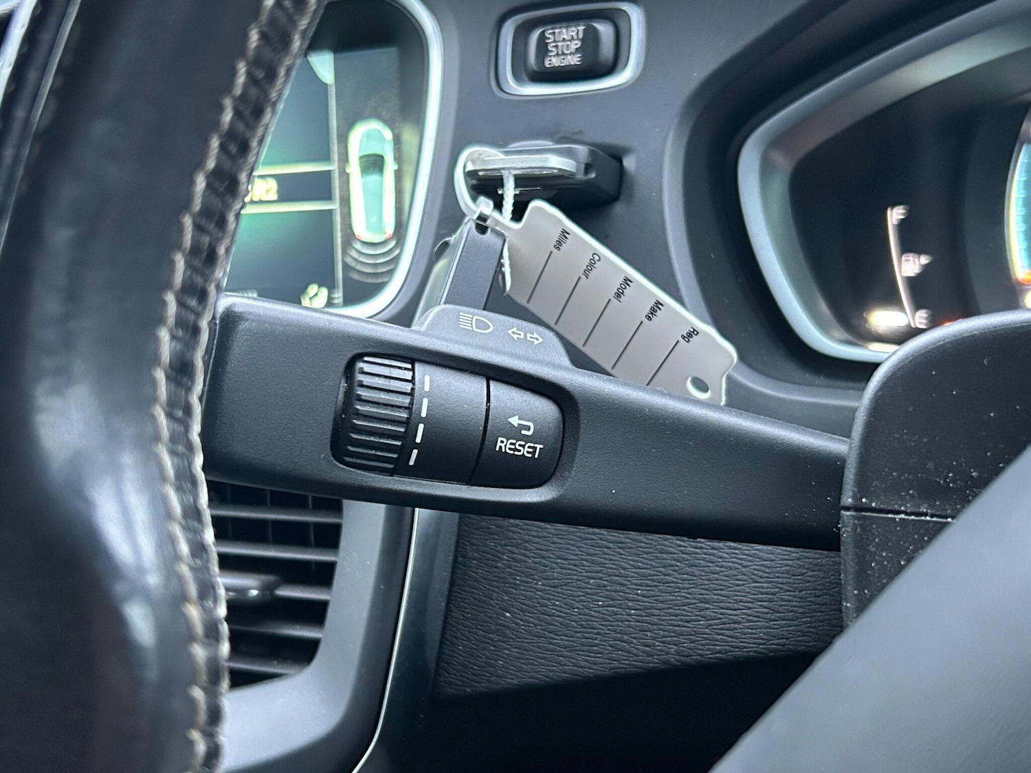 Used Volvo V40 2016 for sale - 77549640: Photo 36