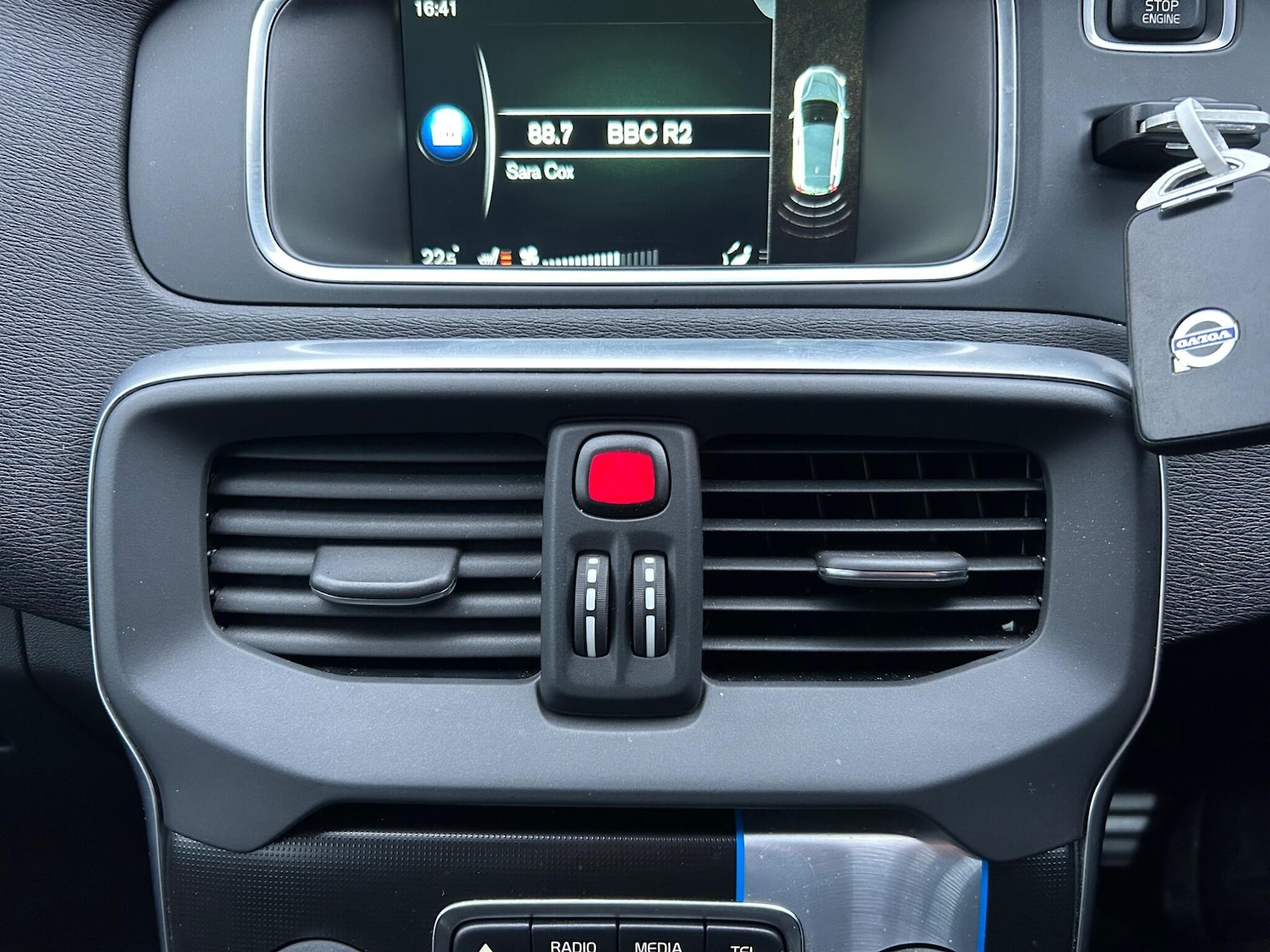 Used Volvo V40 2016 for sale - 77549640: Photo 50