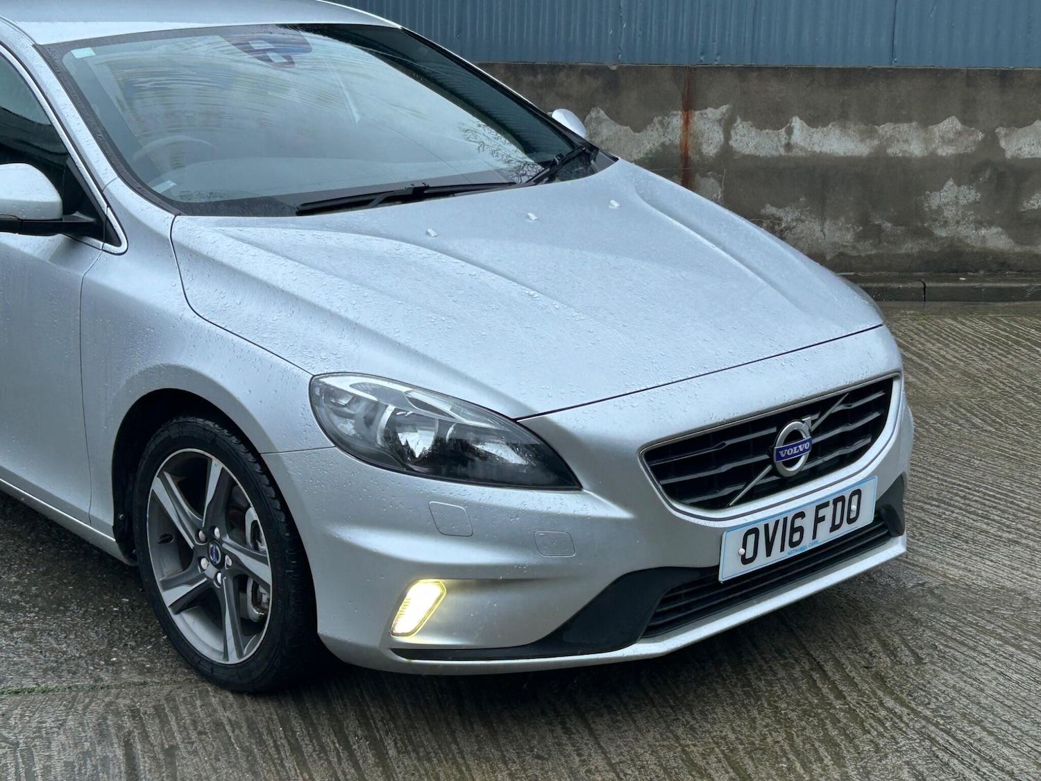 Used Volvo V40 2016 for sale - 77549640: Photo 6