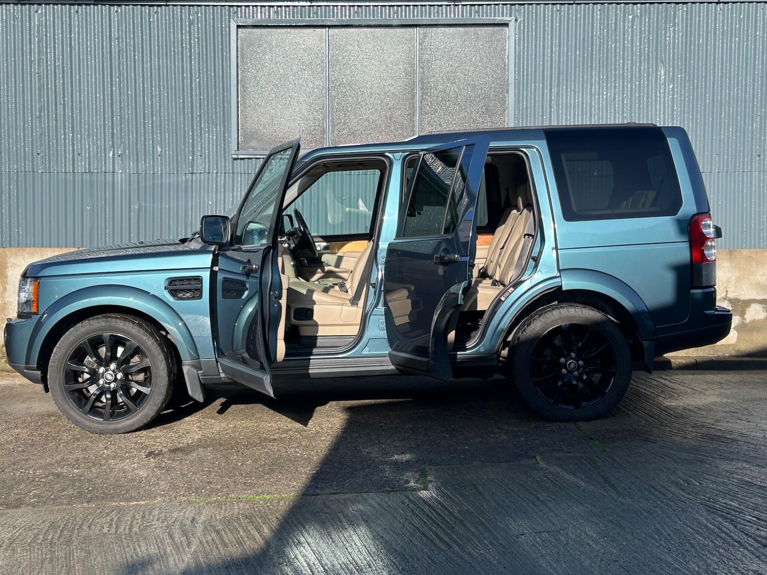 Used Land Rover Discovery 2011 for sale - 77377385: Photo 11