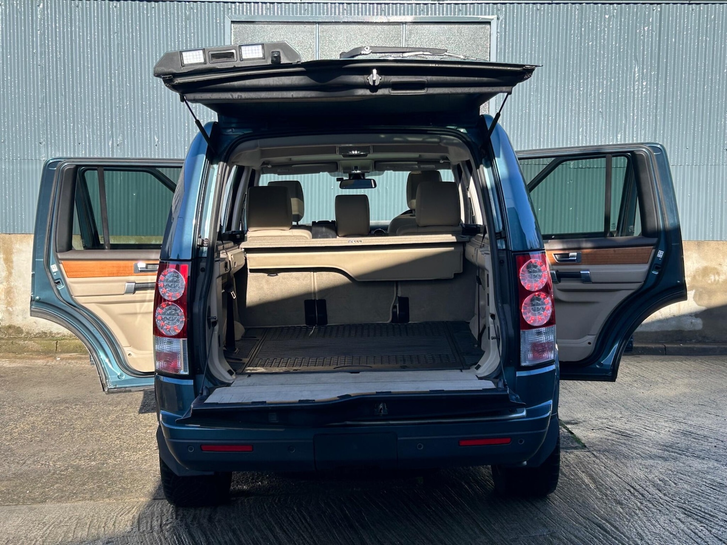 Used Land Rover Discovery 2011 for sale - 77377385: Photo 13