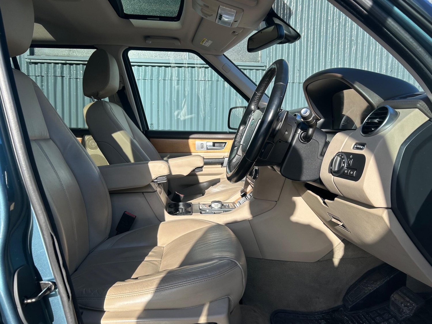 Used Land Rover Discovery 2011 for sale - 77377385: Photo 25