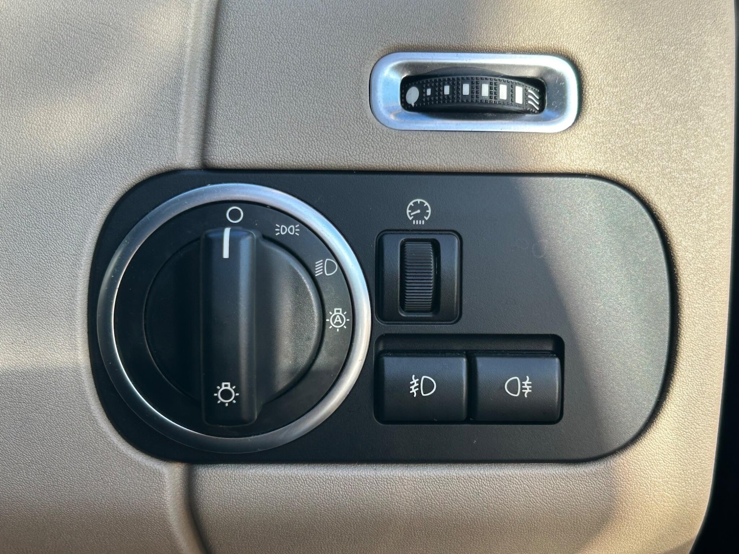 Used Land Rover Discovery 2011 for sale - 77377385: Photo 37