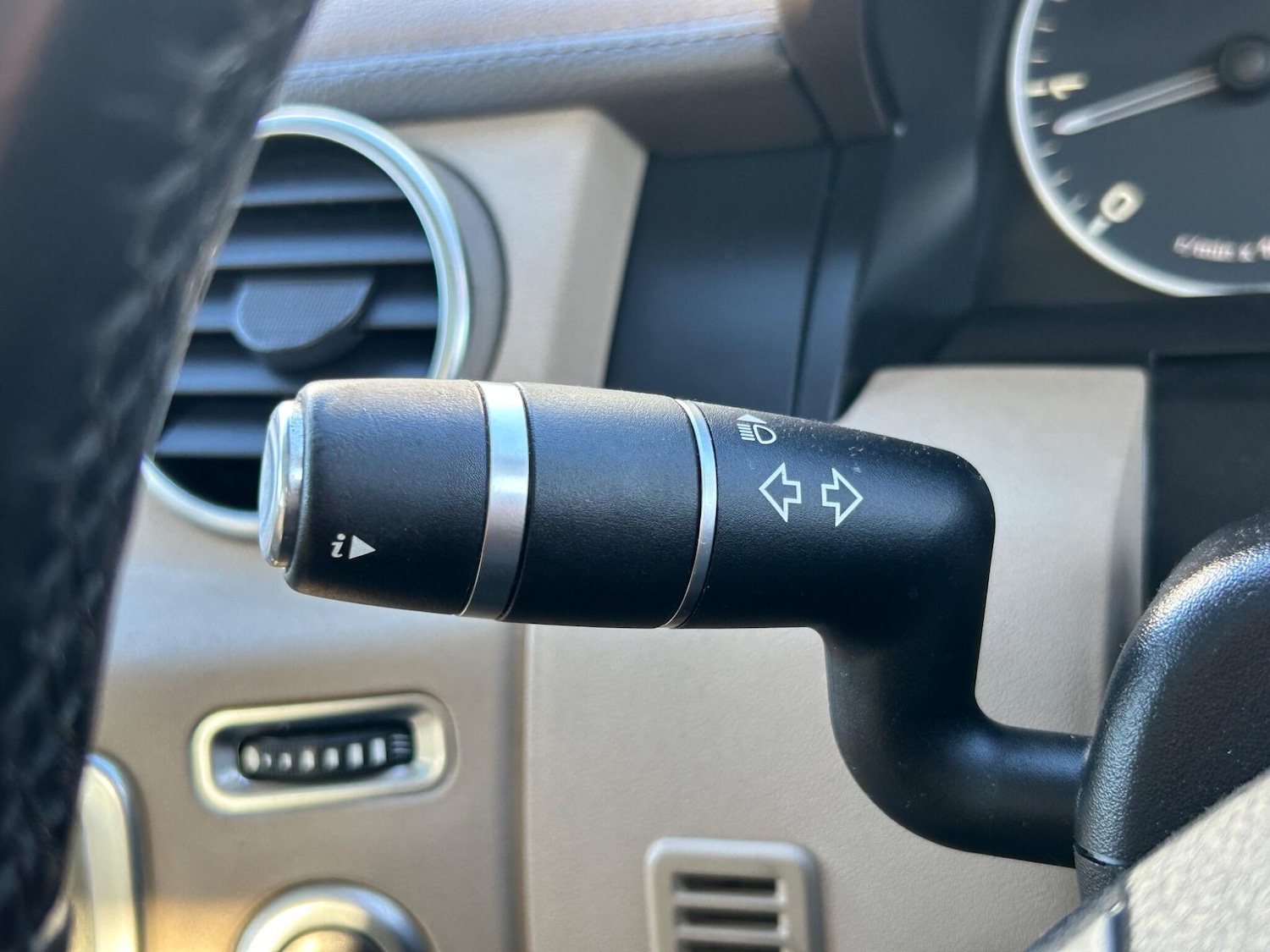 Used Land Rover Discovery 2011 for sale - 77377385: Photo 40