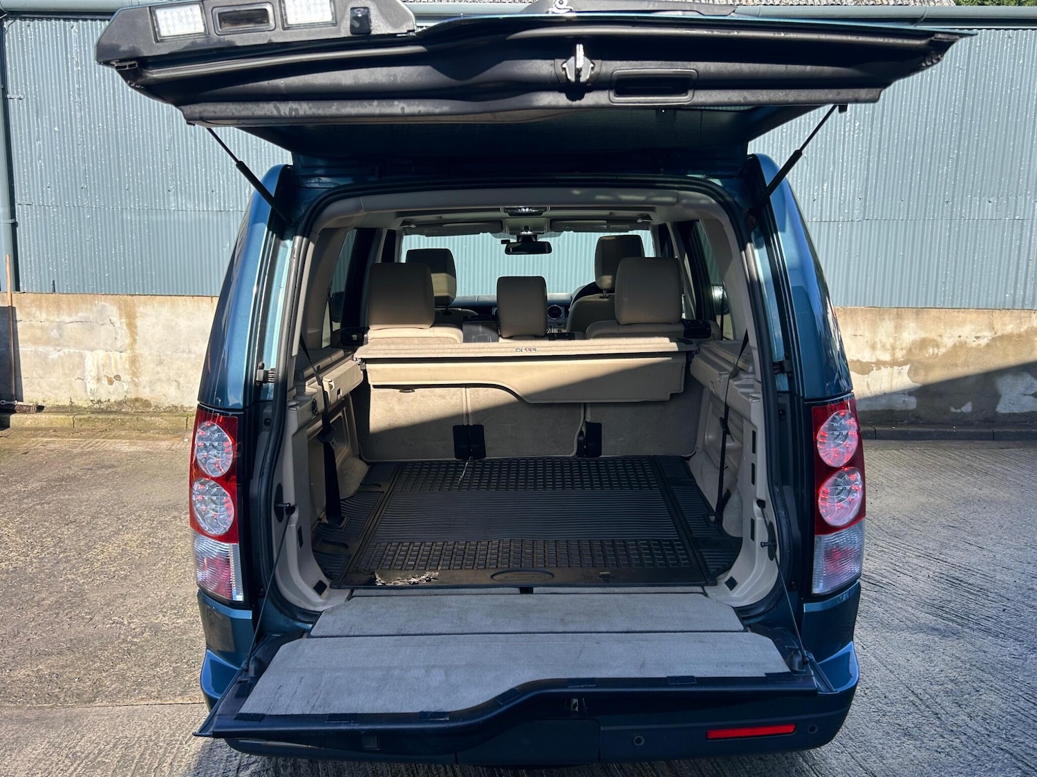 Used Land Rover Discovery 2011 for sale - 77377385: Photo 55