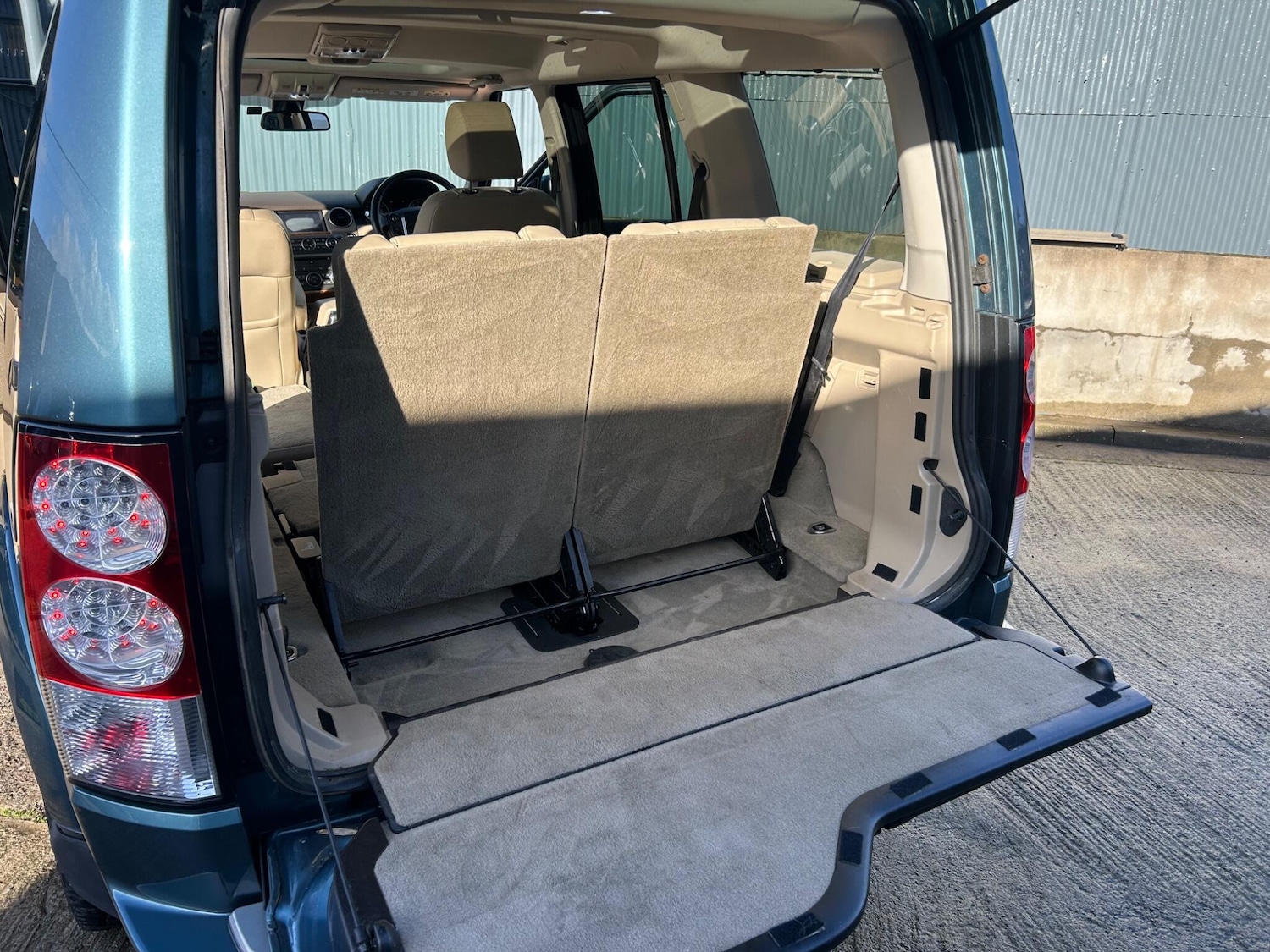 Used Land Rover Discovery 2011 for sale - 77377385: Photo 63