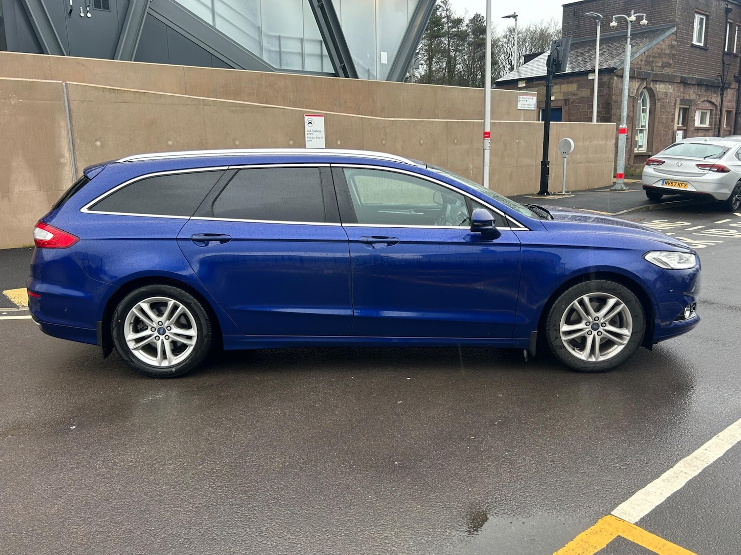 Used Ford Mondeo 2015 for sale - 77215554: Photo 2
