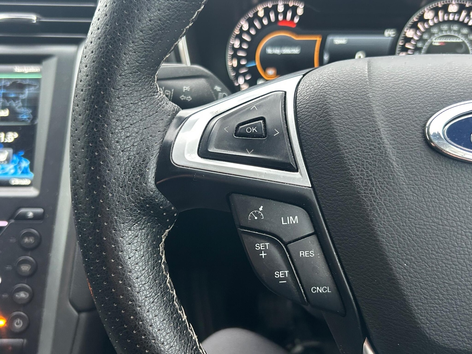 Used Ford Mondeo 2015 for sale - 77215554: Photo 8