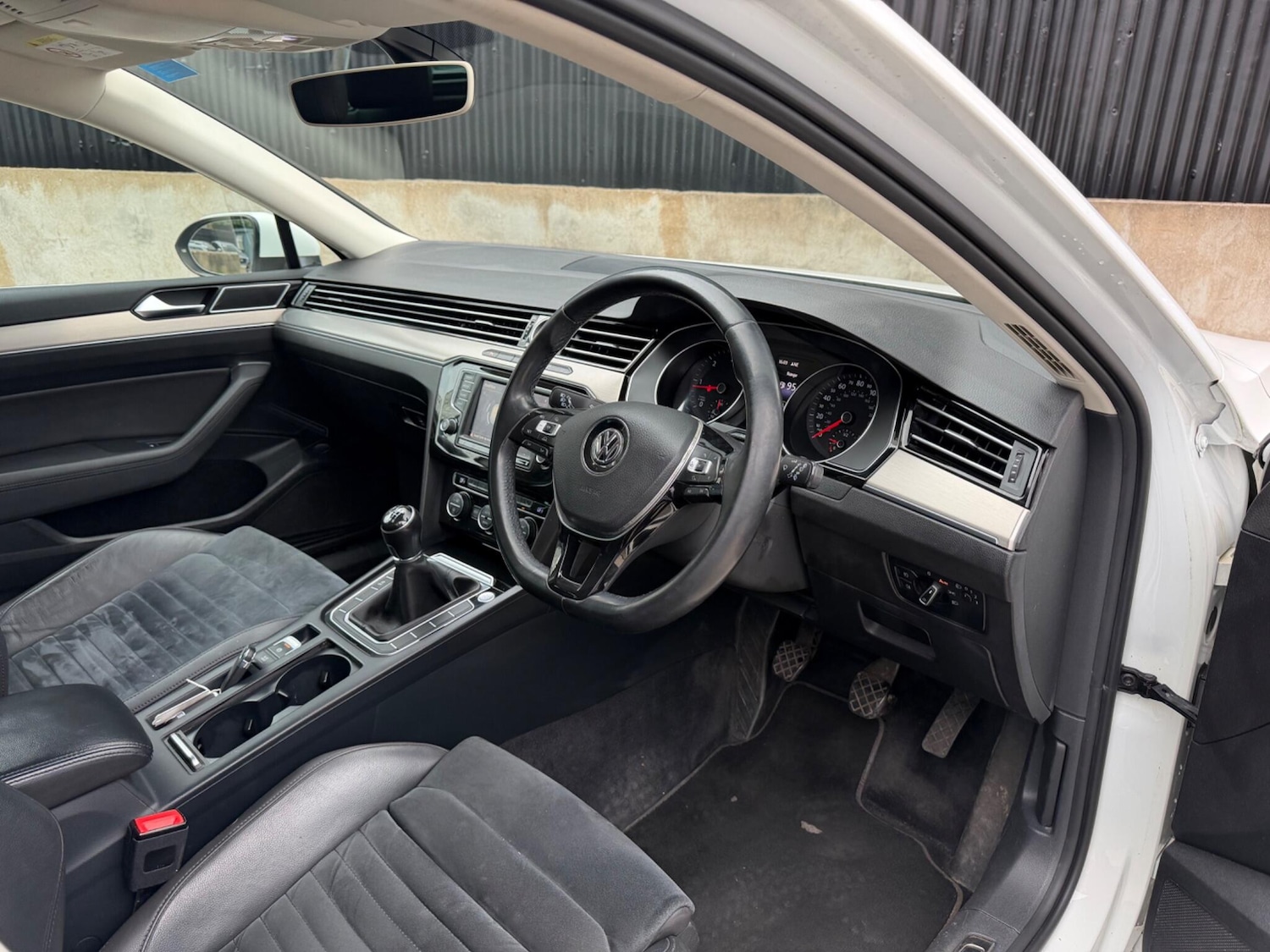 Used Volkswagen Passat 2015 for sale - 78100530: Photo 16