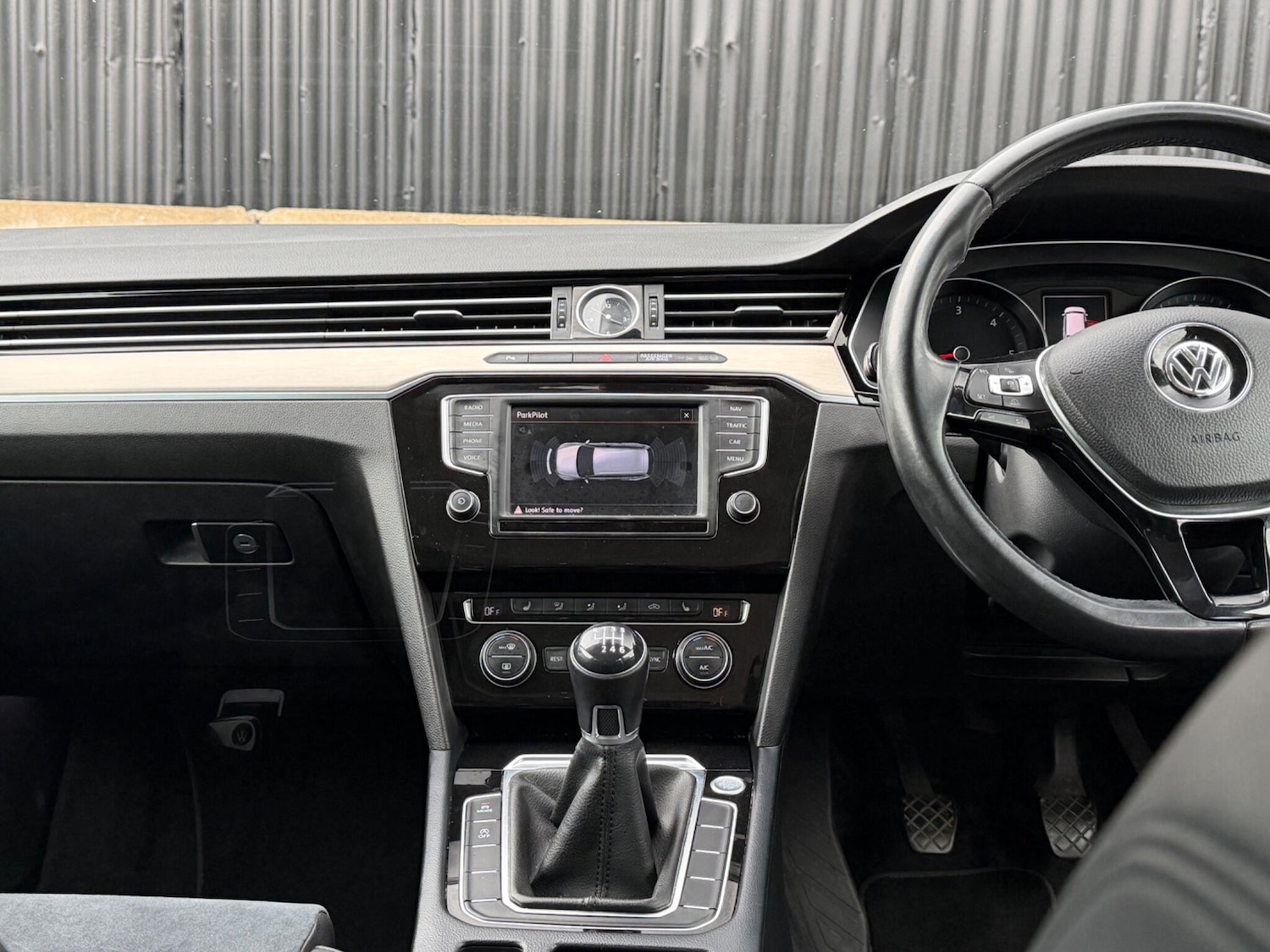 Used Volkswagen Passat 2015 for sale - 78100530: Photo 20