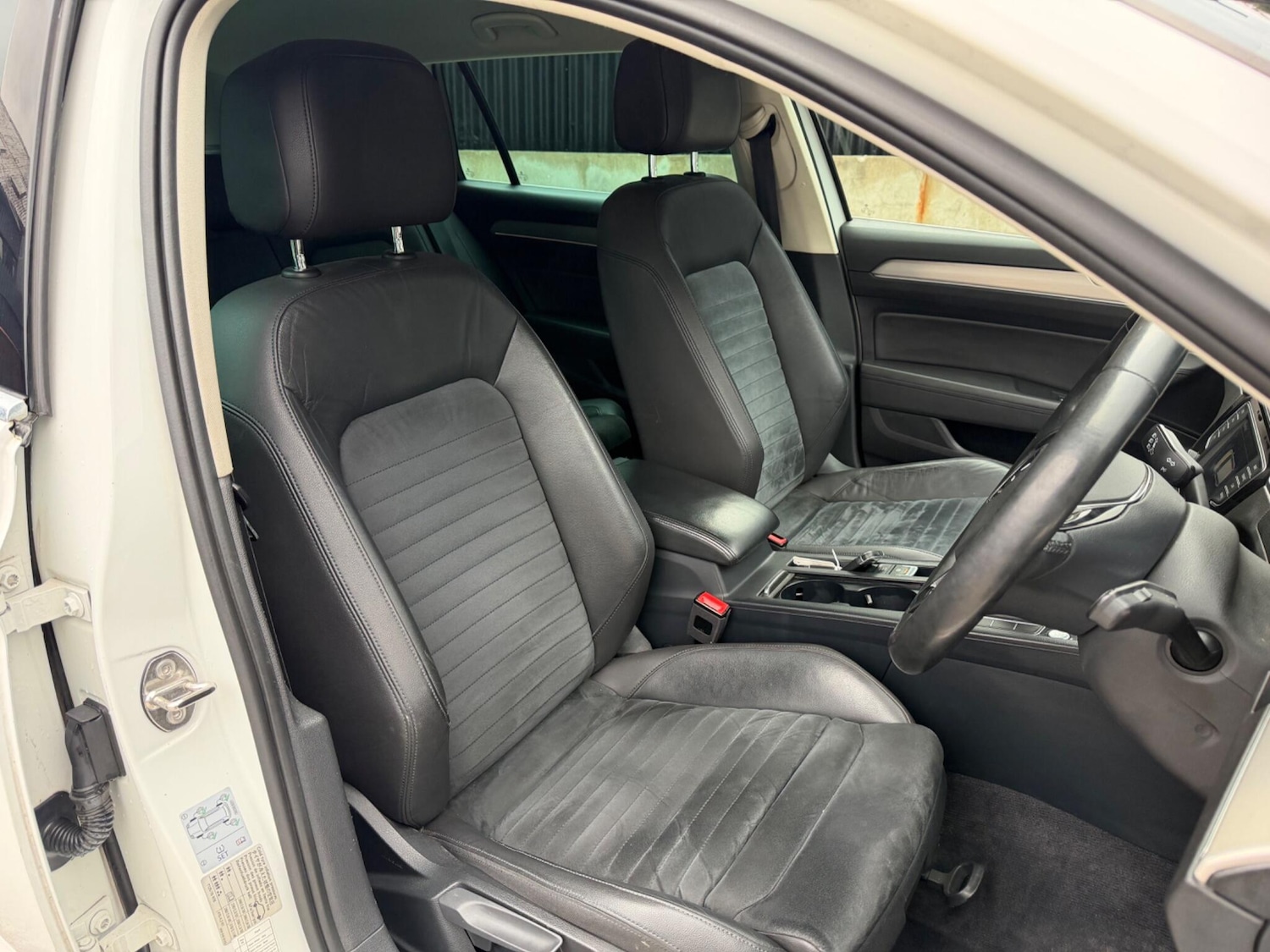 Used Volkswagen Passat 2015 for sale - 78100530: Photo 23