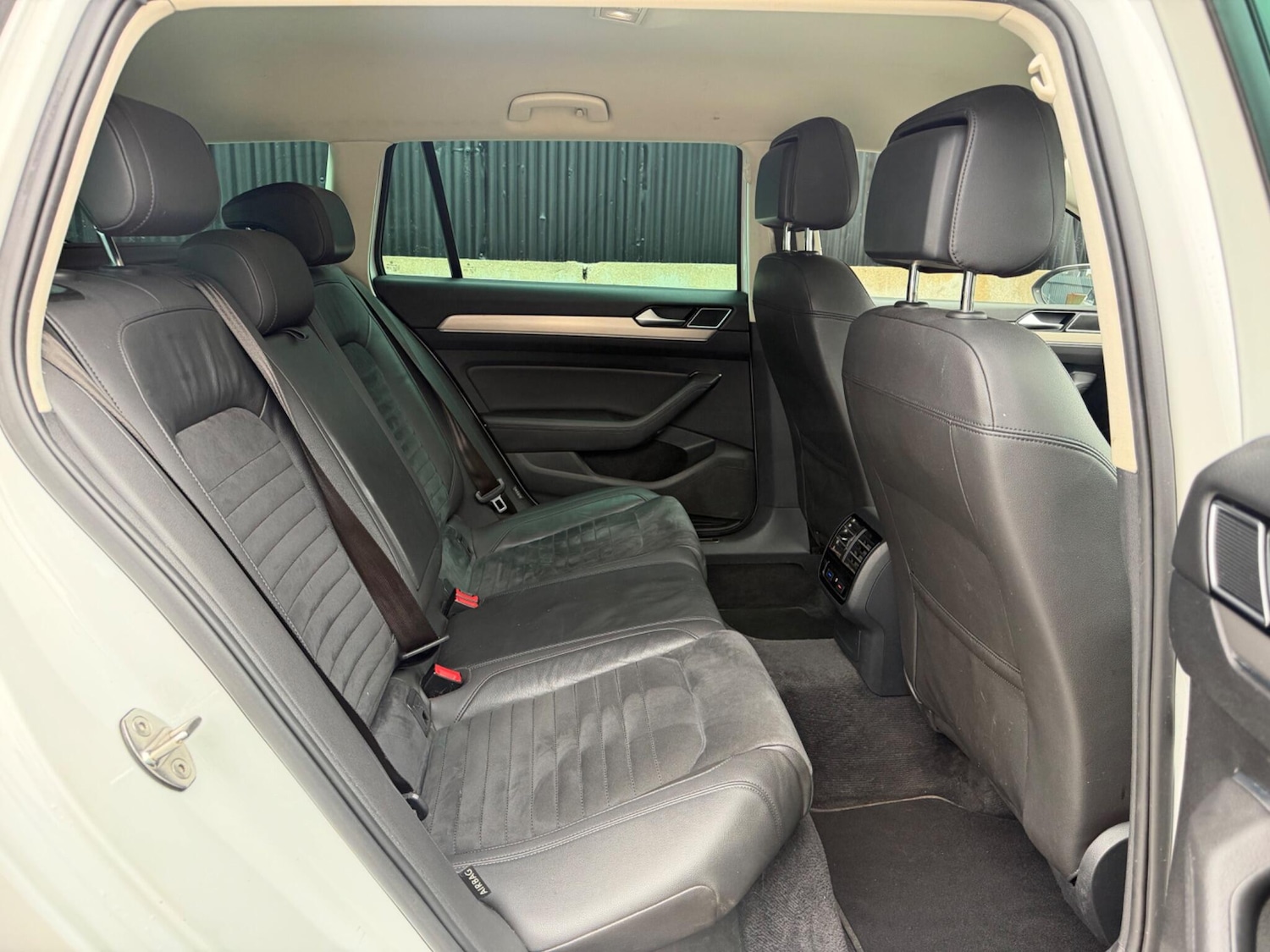 Used Volkswagen Passat 2015 for sale - 78100530: Photo 25