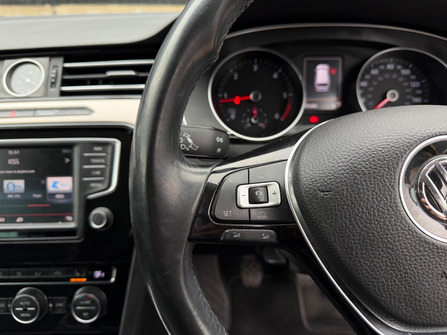 Used Volkswagen Passat 2015 for sale - 78100530: Photo 32