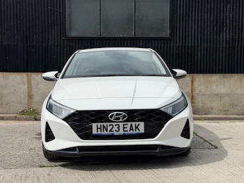Used Hyundai i20 2023 for sale - 79498136: Photo