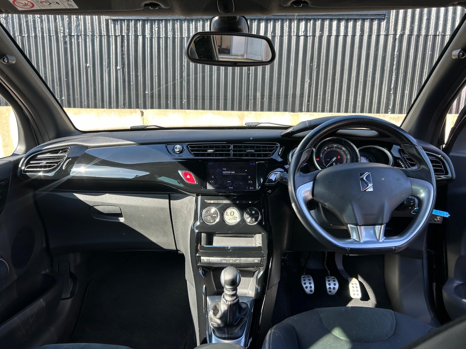 Used DS Automobiles DS 3 2017 for sale - 77970475: Photo 15